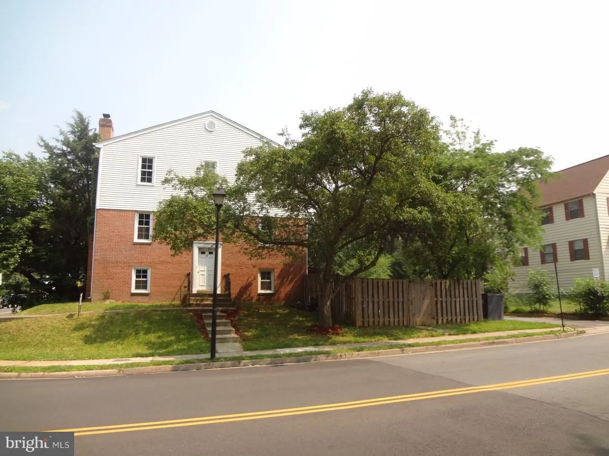 Additional image 2 of 1017 Park Avenue, Herndon, VA 20170