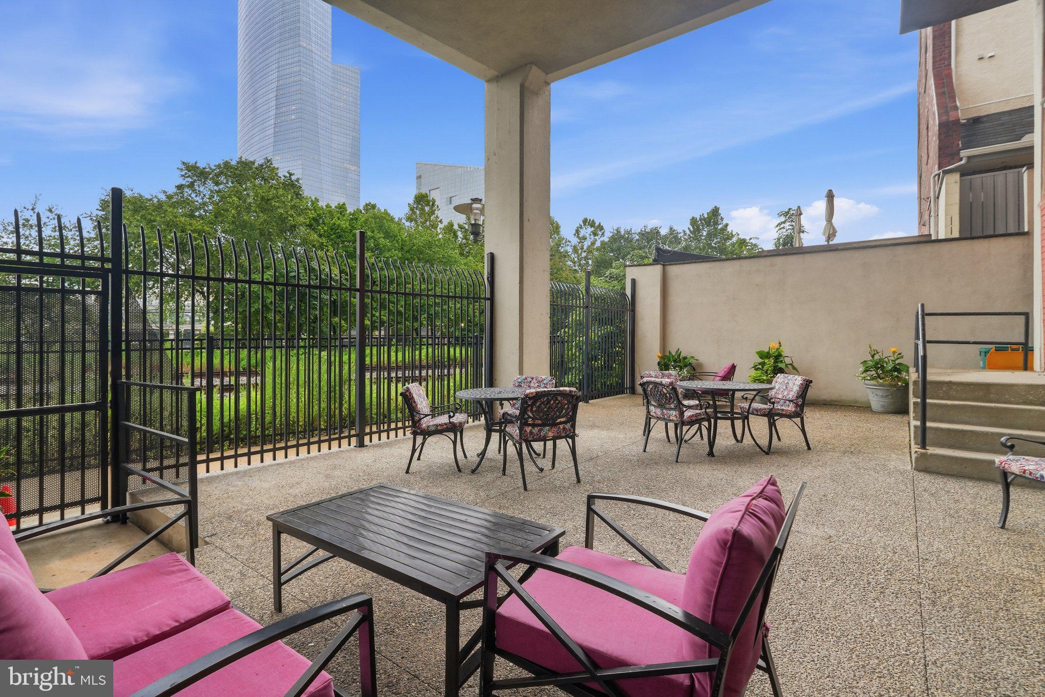 2429-41 LOCUST STREET 608