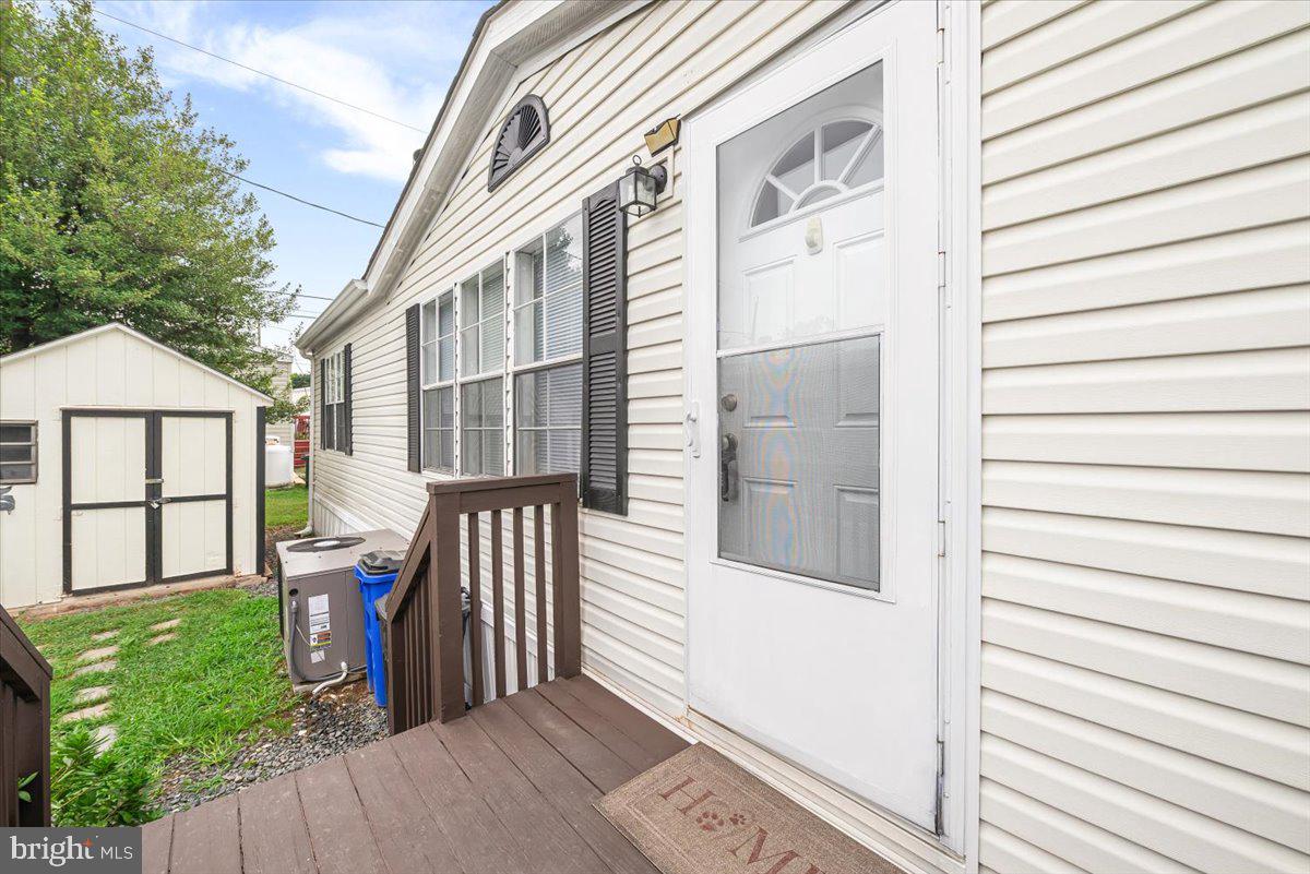 13 MIDWAY AVENUE