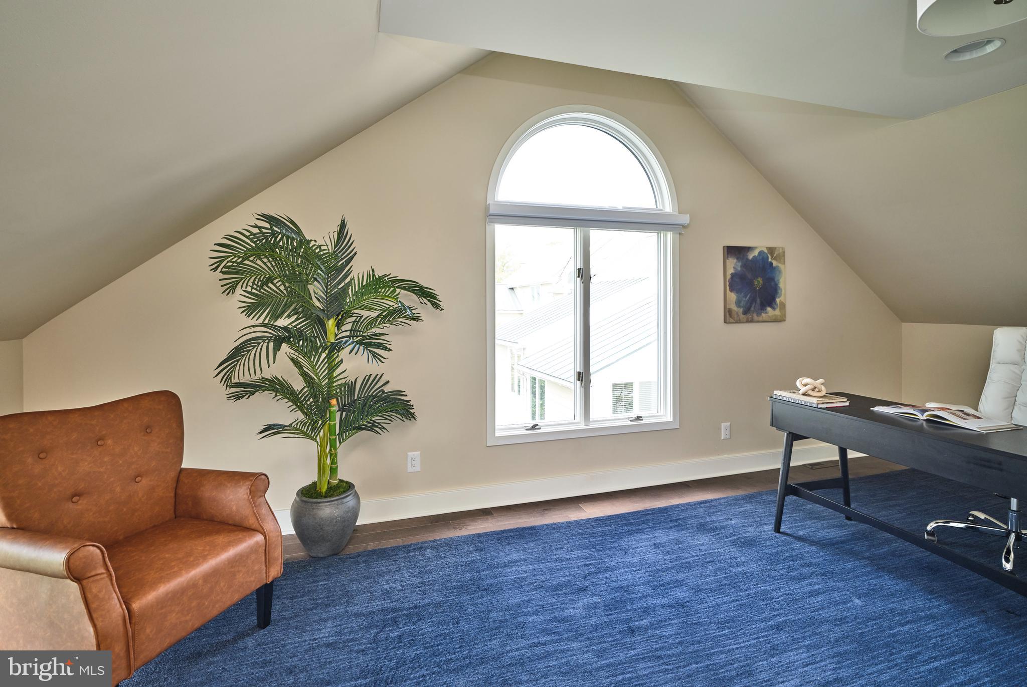 BARNES COURT CONDO - Residential