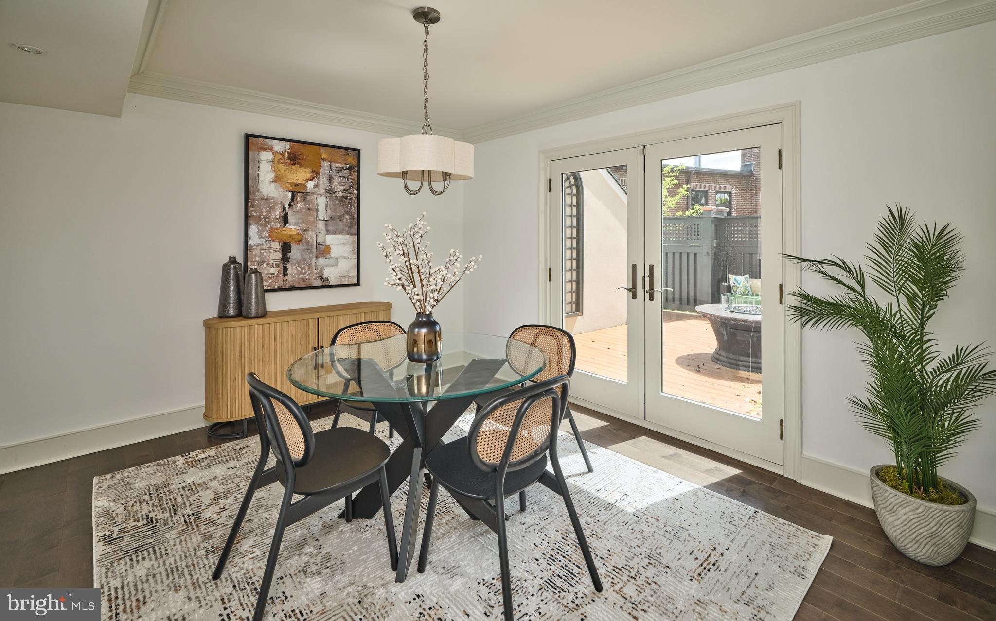 BARNES COURT CONDO - Residential
