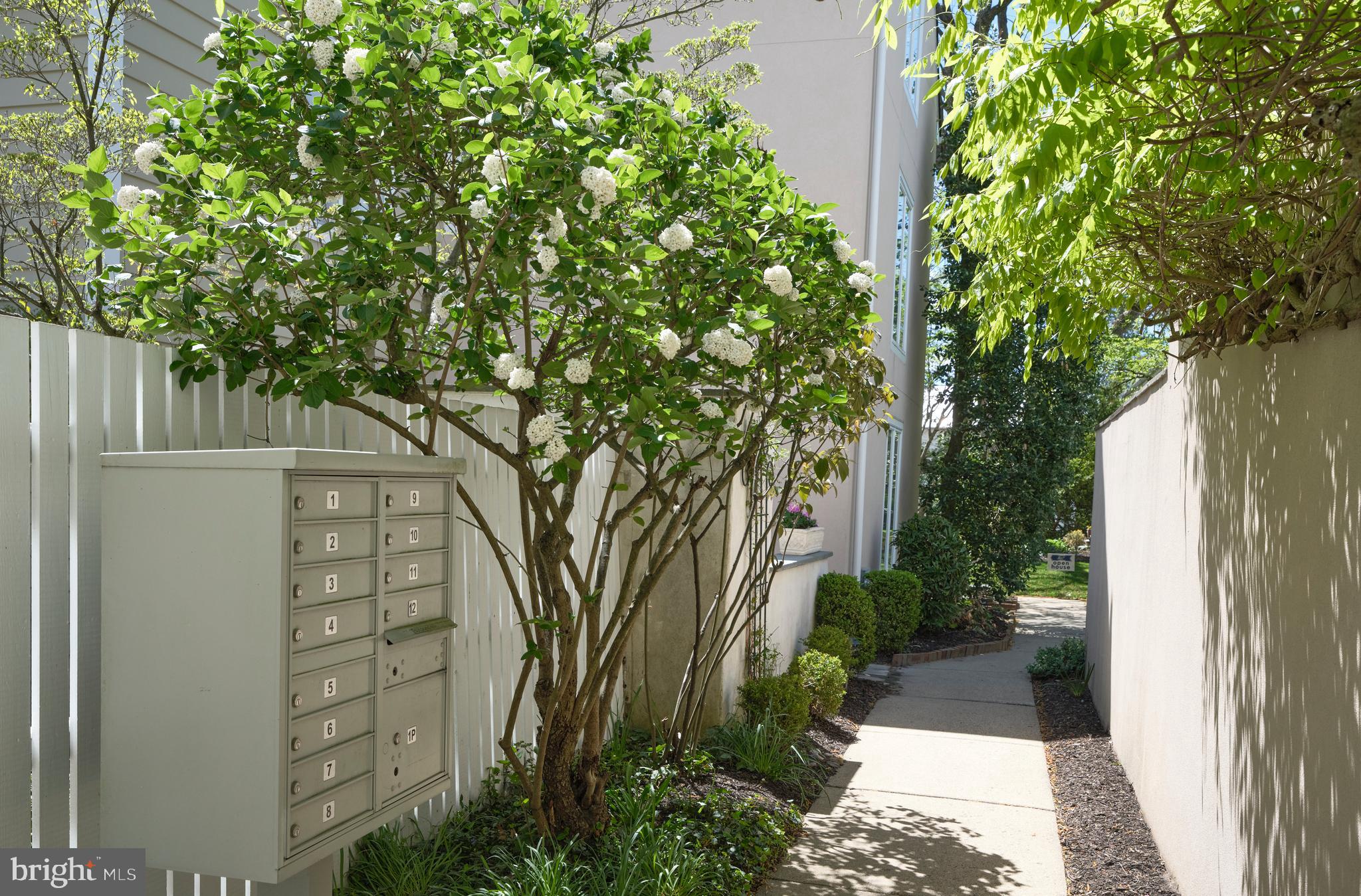 BARNES COURT CONDO - Residential