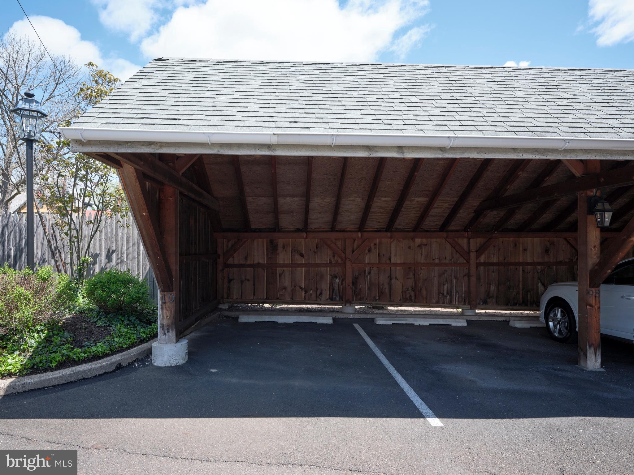BARNES COURT CONDO - Residential
