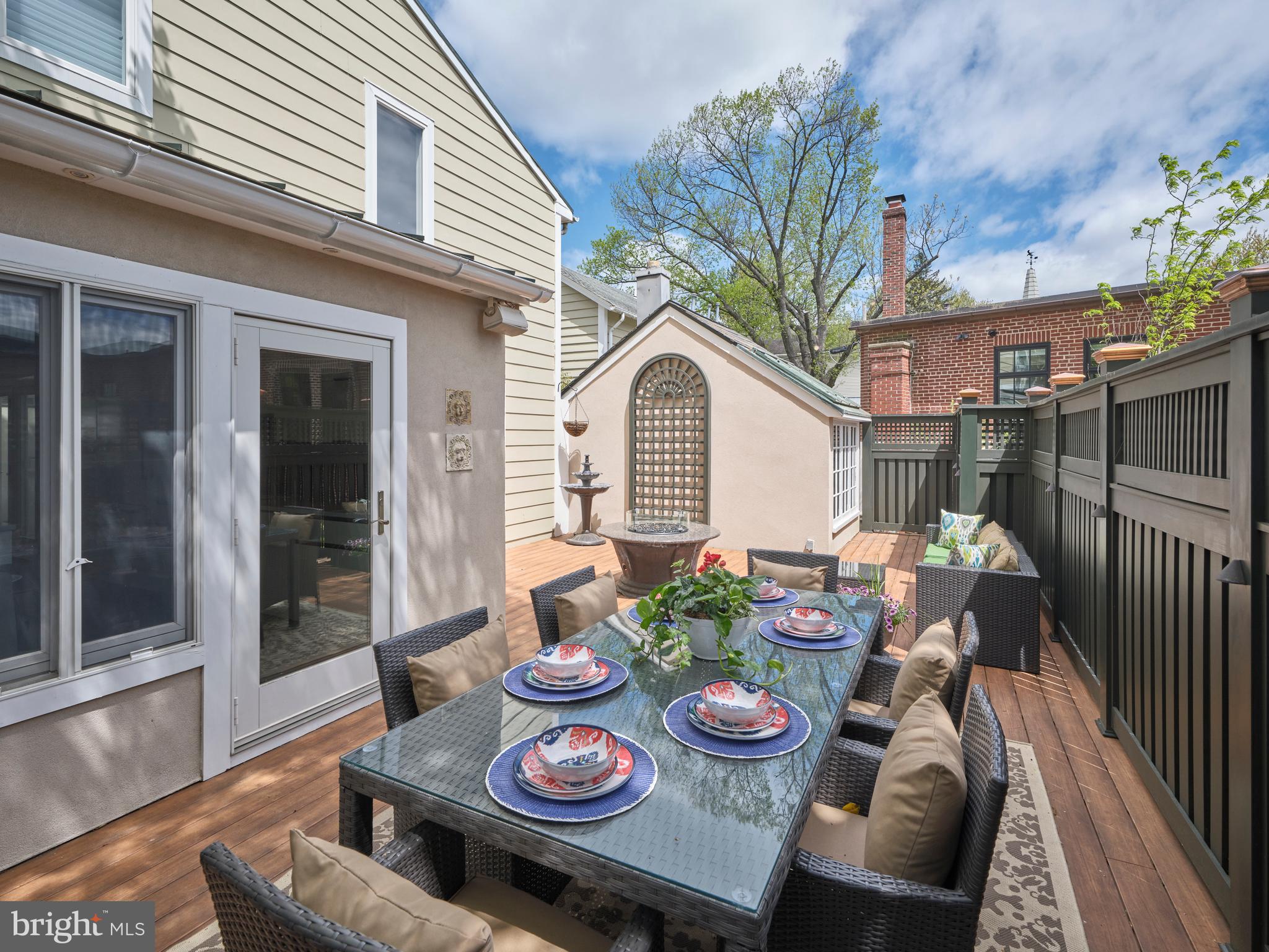 BARNES COURT CONDO - Residential