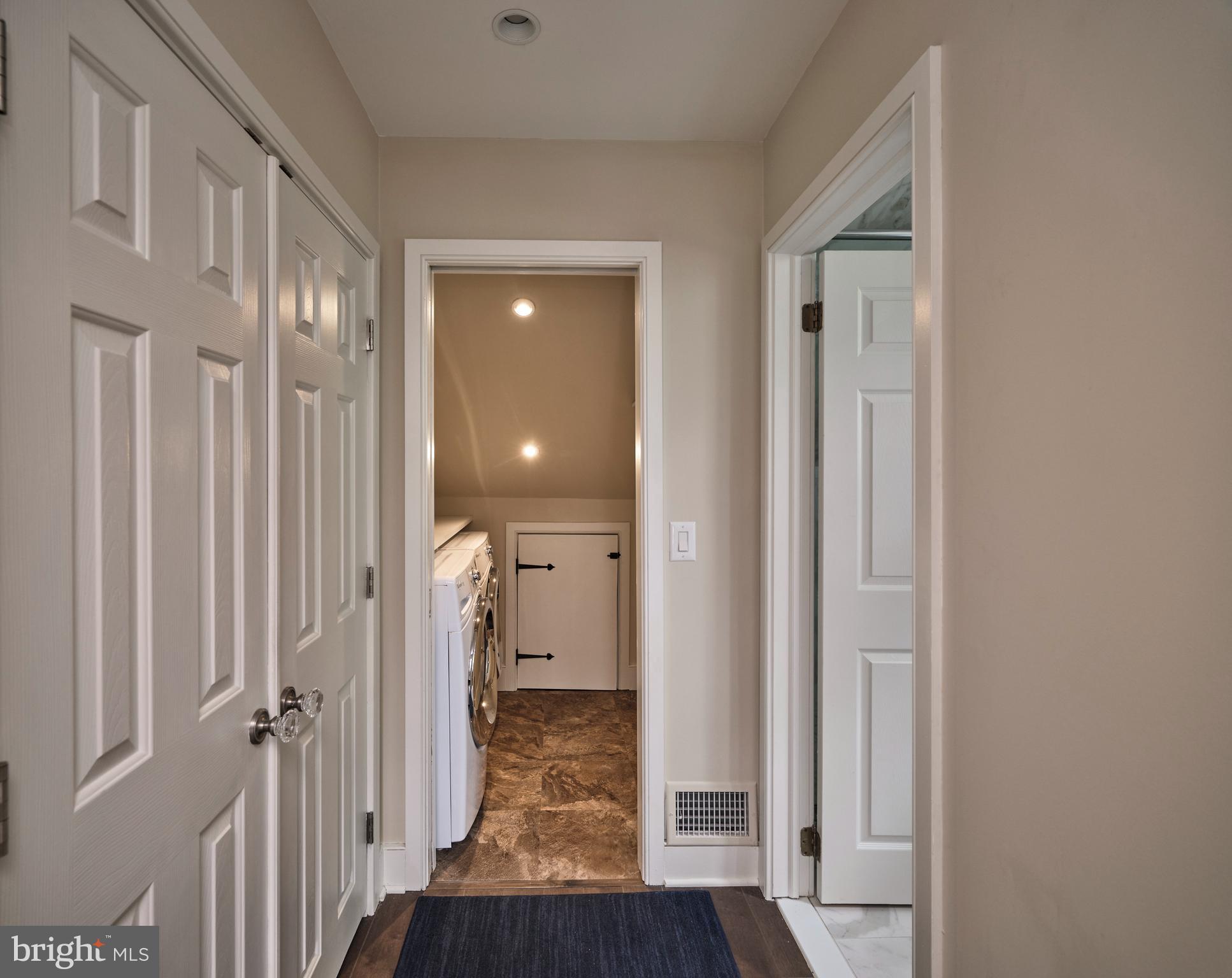 BARNES COURT CONDO - Residential