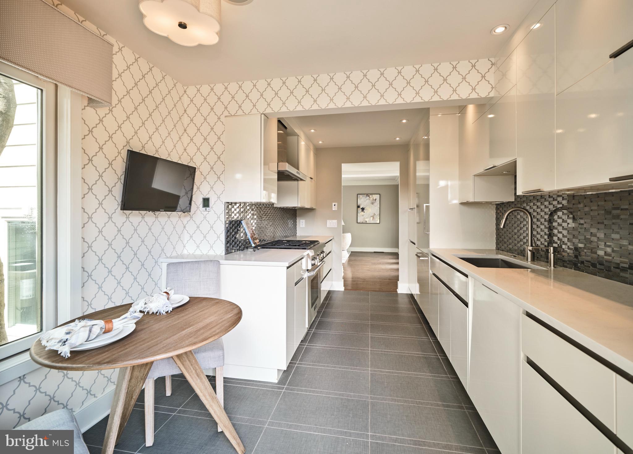 BARNES COURT CONDO - Residential