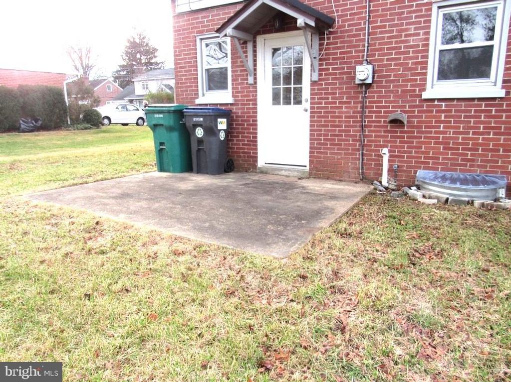 Photo of 2069 Temple Avenue, Lancaster, PA 17603 (MLS # PALA2046100)
