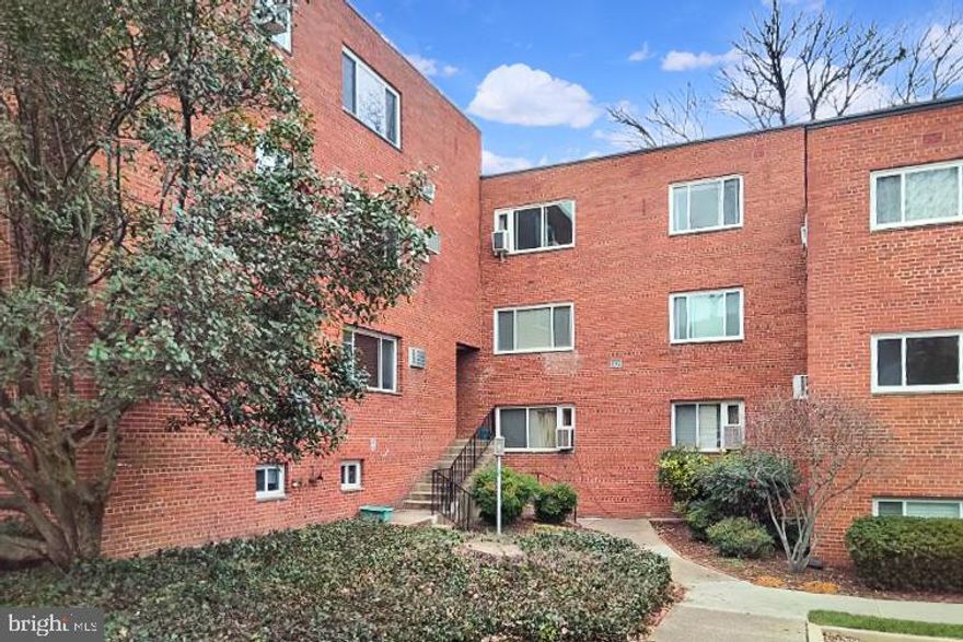 Spacious 2BR COOP UNIT w/ PRIVATE BALCONY * 3 Blocks to Courthouse Metro & Across from MOM's Organic Market * Top Floor, Parquet Wood Floors, Updated Double Pane Vinyl Windows * Amenities:  Extra Storage Unit, Bike Room, Picnic Area * Pets OK * Cash or Conventional Financing Only with Minimum 5-10% Down Payment * Coop Board Approval Required and Must be Owner-Occupant Purchaser or Short-Term Investor who Plans to Renovate & Flip * Total $652.00 Monthly Fee Breakdown:  $179.24 per Month for Arlington Property Taxes, $460.76 per Month for all Utilities (except Electric), Maintenance, Reserves, Master Insurance & $12.00 per Month for Laundry Machines * Coop Owns Land -- Not like River Place! -- No  Ground Rent/Lease * Easy Access to Arlington, I-66 & D.C. * Contact Listing Agent for List of Qualified Mortgage Lenders