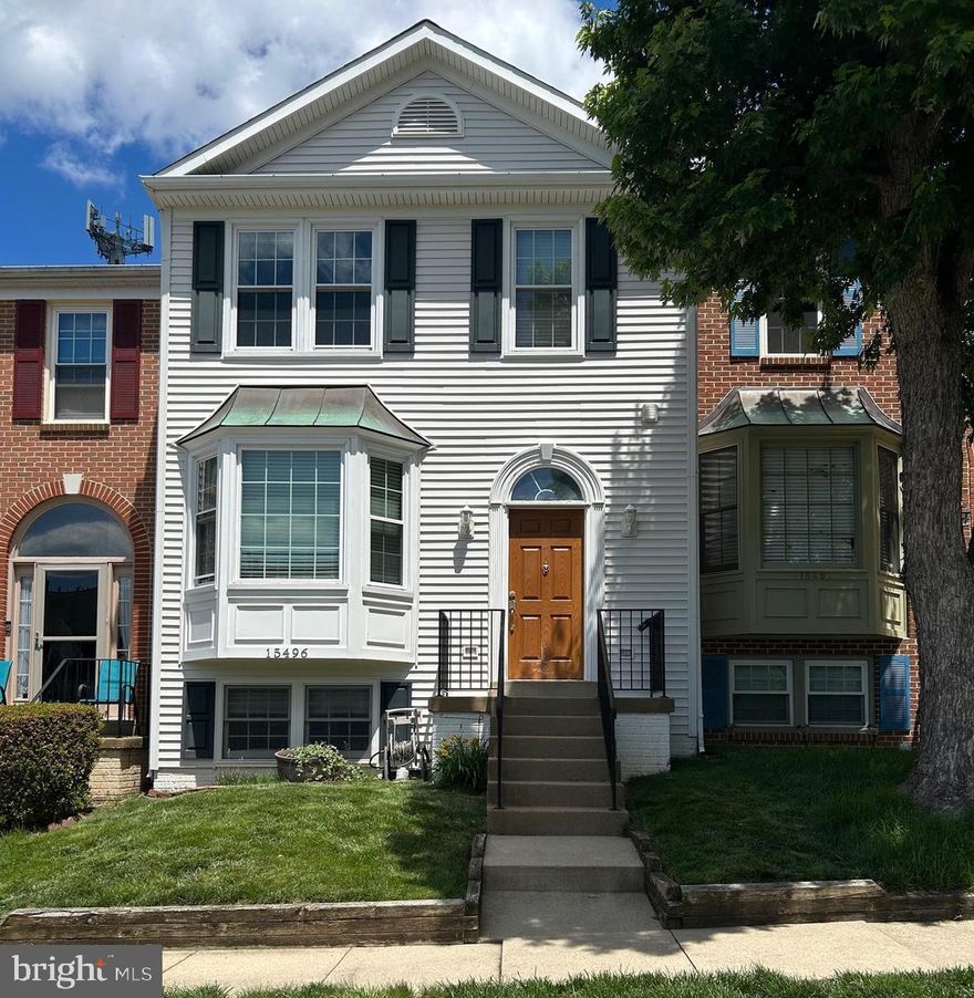 ** LARGE OVER 1900 SQUARE FEET OF LIGHT, BRIGHT AND OPEN FLOOR PLAN ** FRESHLY PAINTED ALL 3 LEVELS ** A BRIGHT UPDATED KITCHEN MADE FOR ENTERTAINING AND COOKING WITH SKYLIGHTS ** LIVINGROOM AND DINNINGROOM WITH GLEAMING HARDWOOD FLOORS  AND A FULL BAYWINDOW FOR MEXTRA SPACE ** VOLTED CEILING IN ALL 3 BEDROOMS ON THE TOP FLOOR ** LOWER LEVEL WITH BRIGHT OPEN AREA, FIREPLACE, 3RD FULL BATHROOM, DEN/4TH BEDROOM AND STOAGE ** DECK OFF THE DINNINGROOM ** CLOSE TO SHOPPING, SCLOOLS,  PARKS AND MORE. ** $15000 below assessed value **