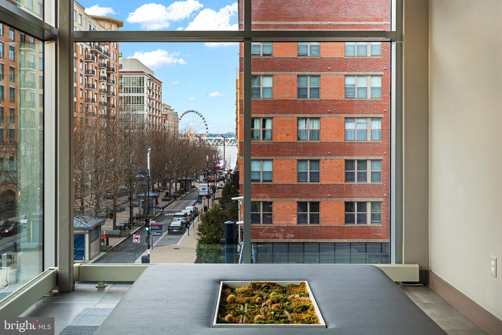 NATIONAL HARBOR - Residential Lease