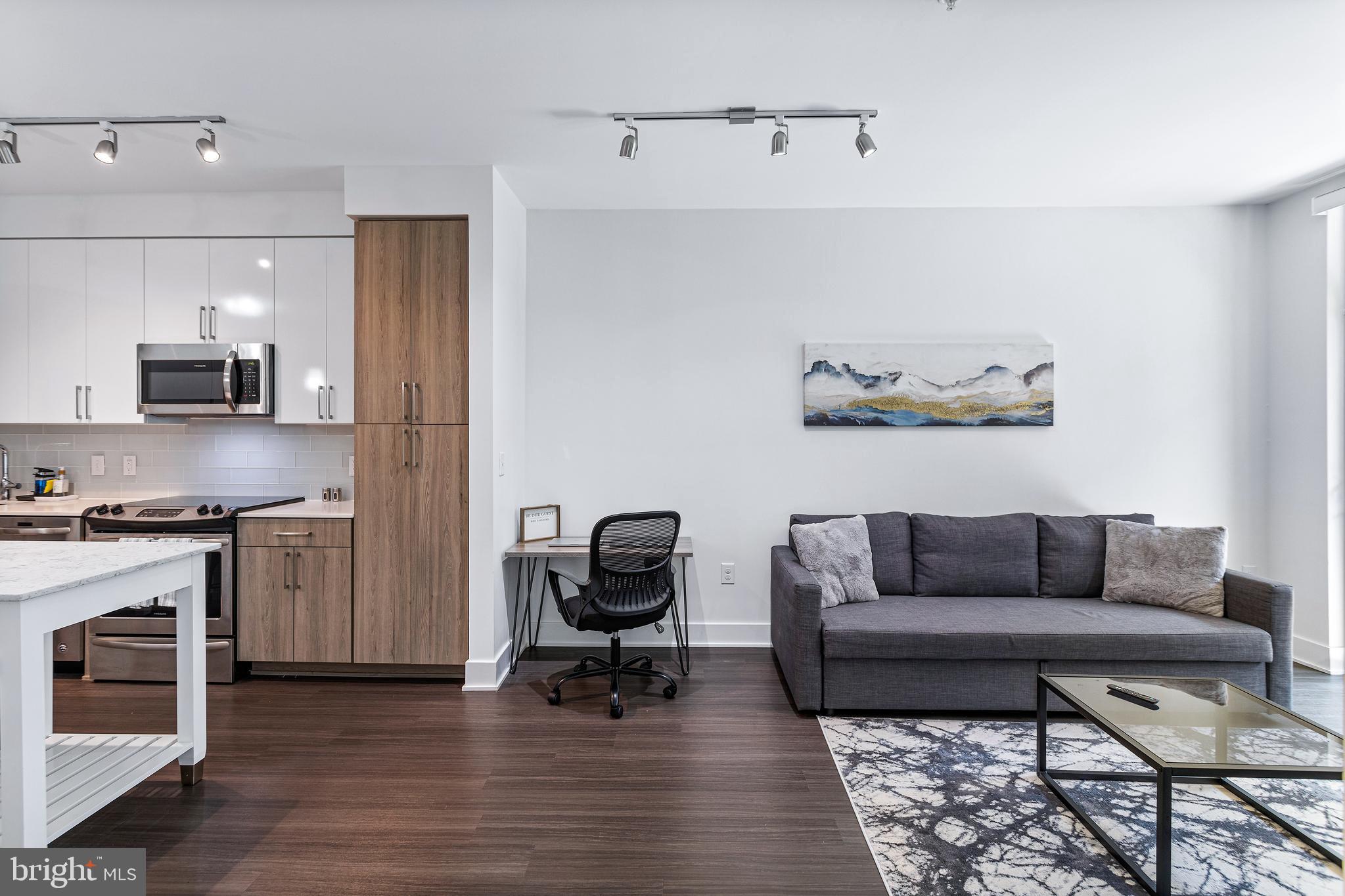 NATIONAL HARBOR - Residential Lease