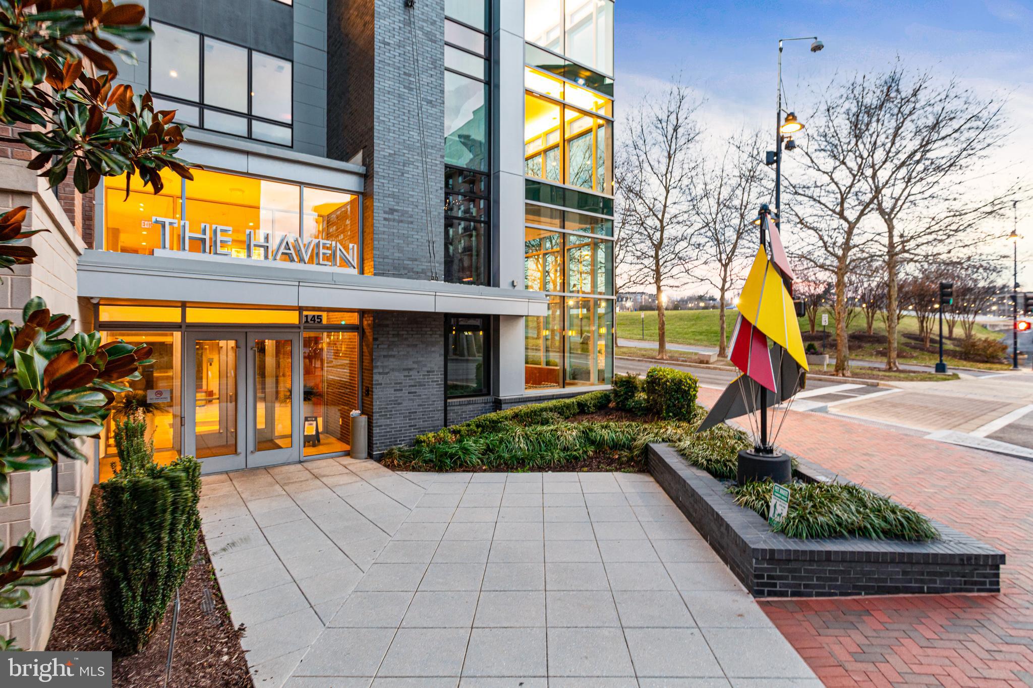 NATIONAL HARBOR - Residential Lease