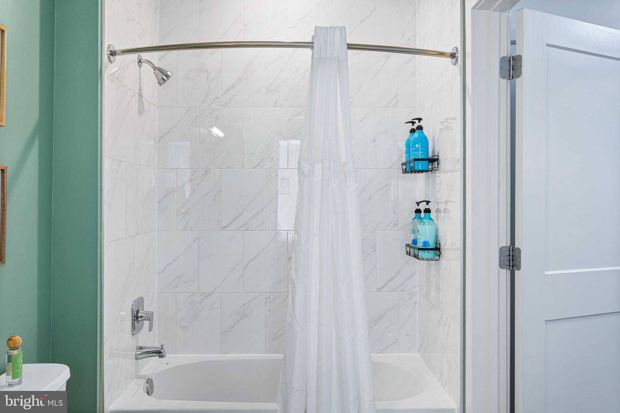 NATIONAL HARBOR - Residential Lease