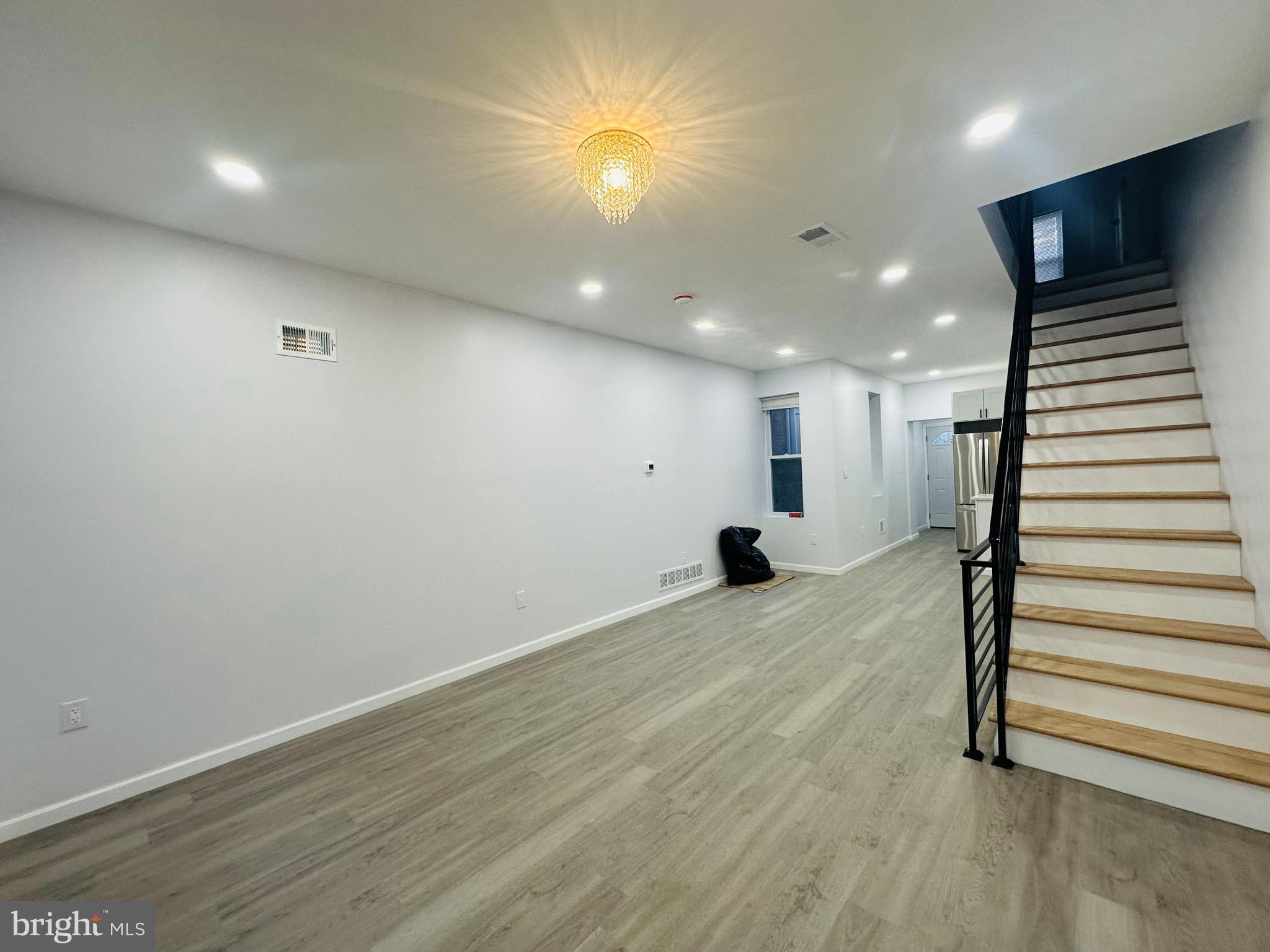 631 CROSS STREET