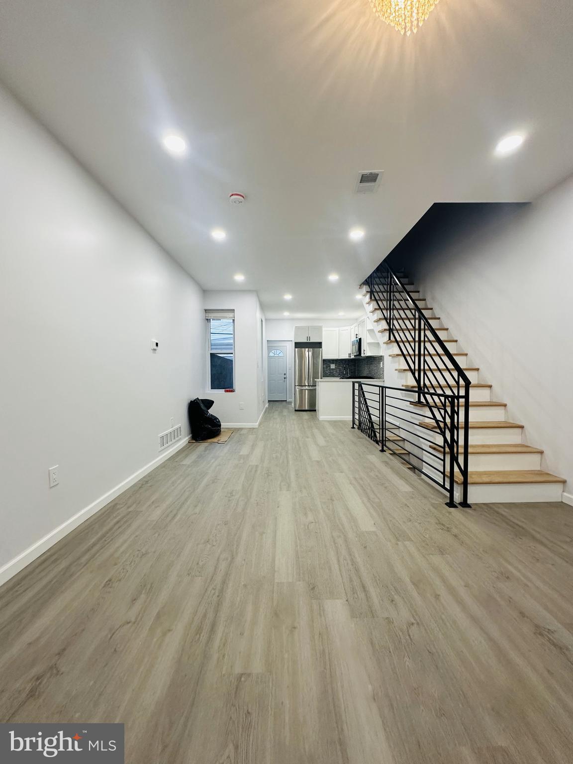 631 CROSS STREET
