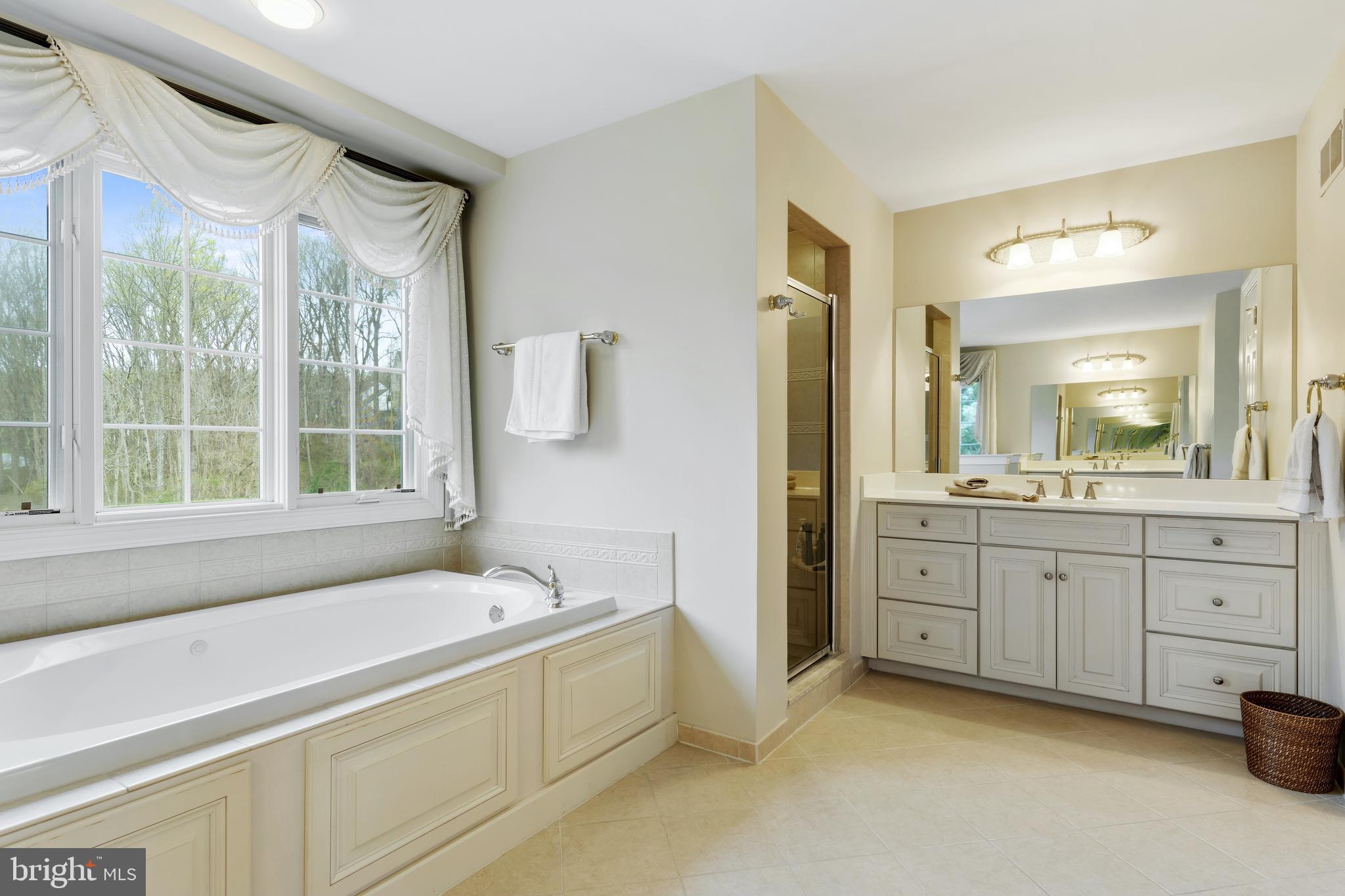 CHANTILLY FARM - Residential