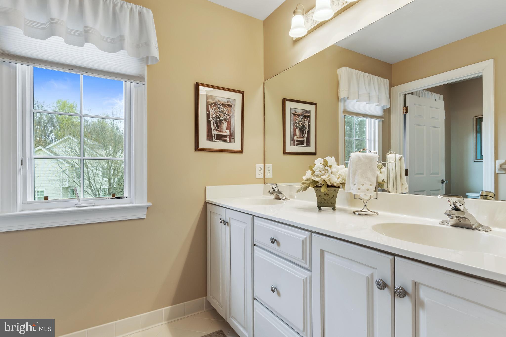 CHANTILLY FARM - Residential