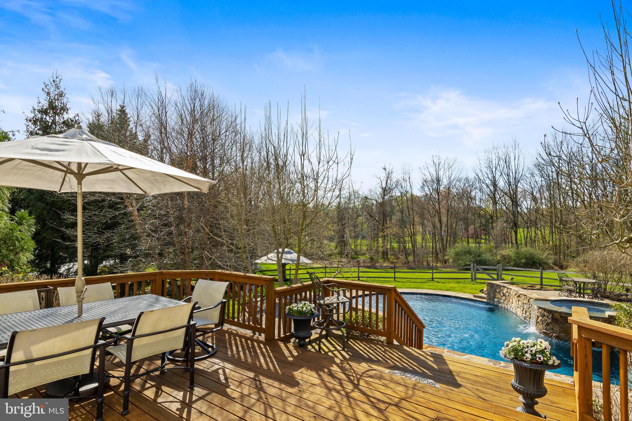 CHANTILLY FARM - Residential