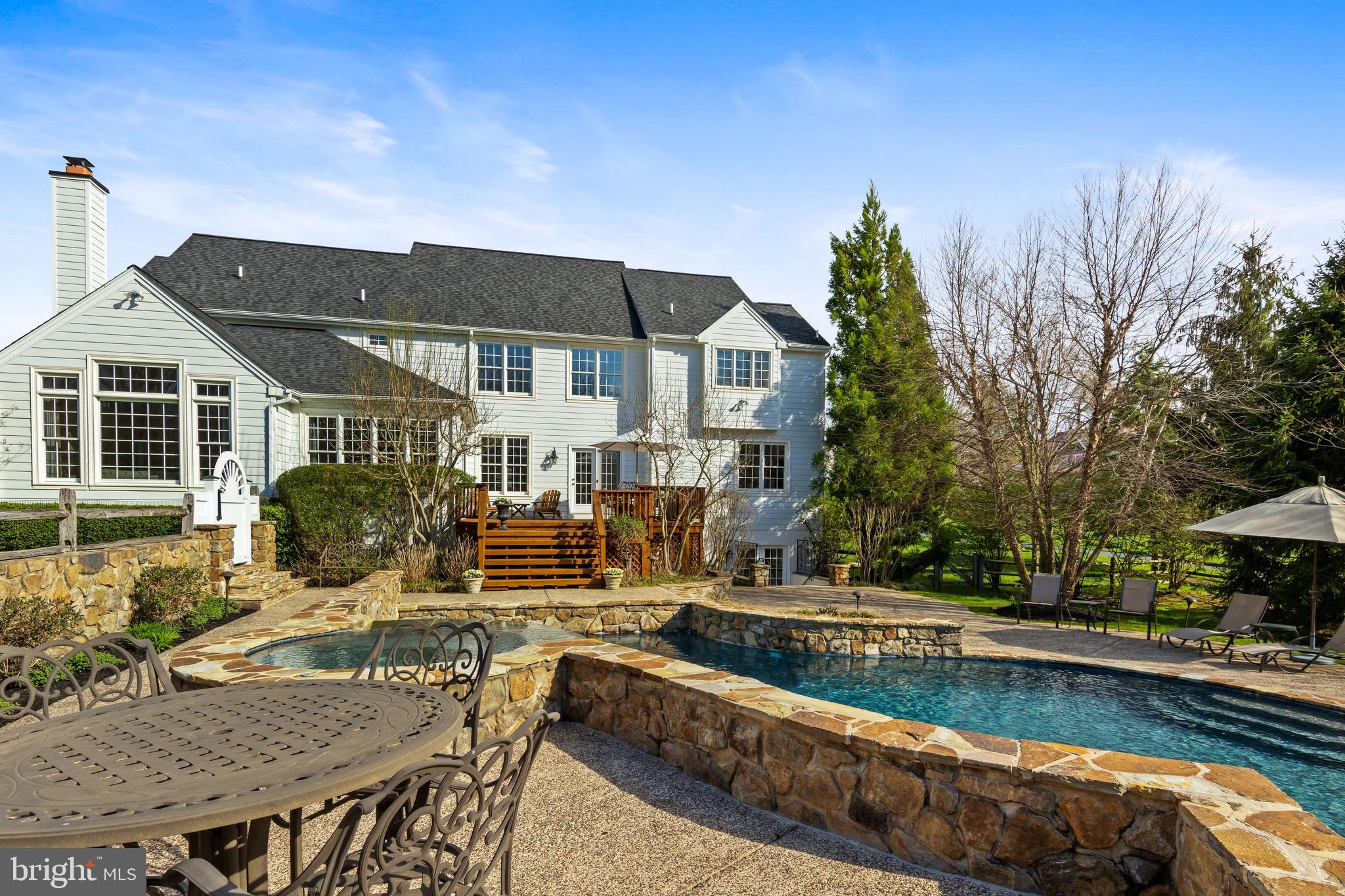 CHANTILLY FARM - Residential