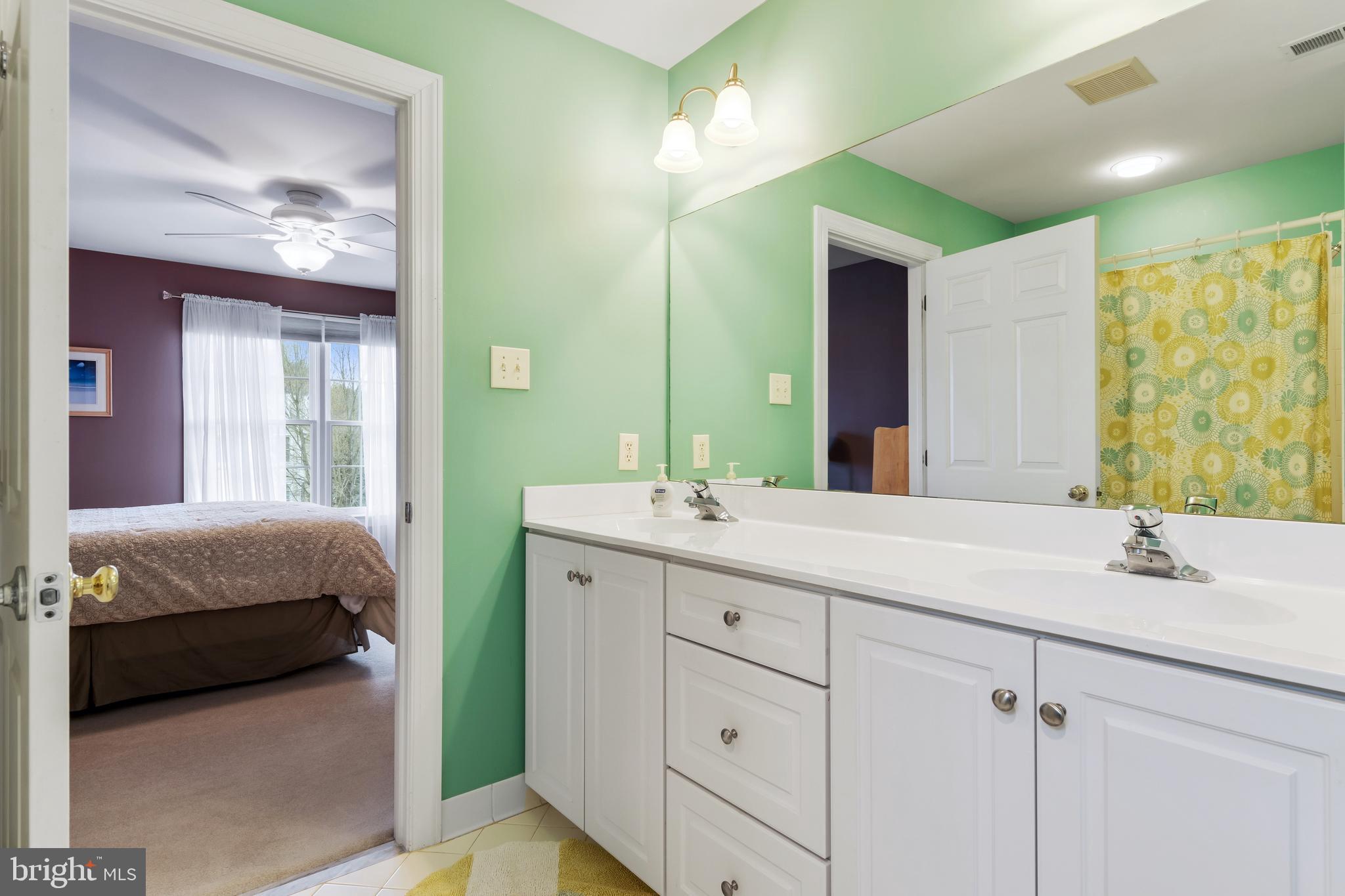 CHANTILLY FARM - Residential