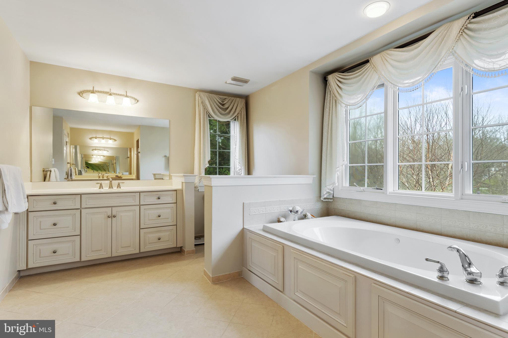 CHANTILLY FARM - Residential