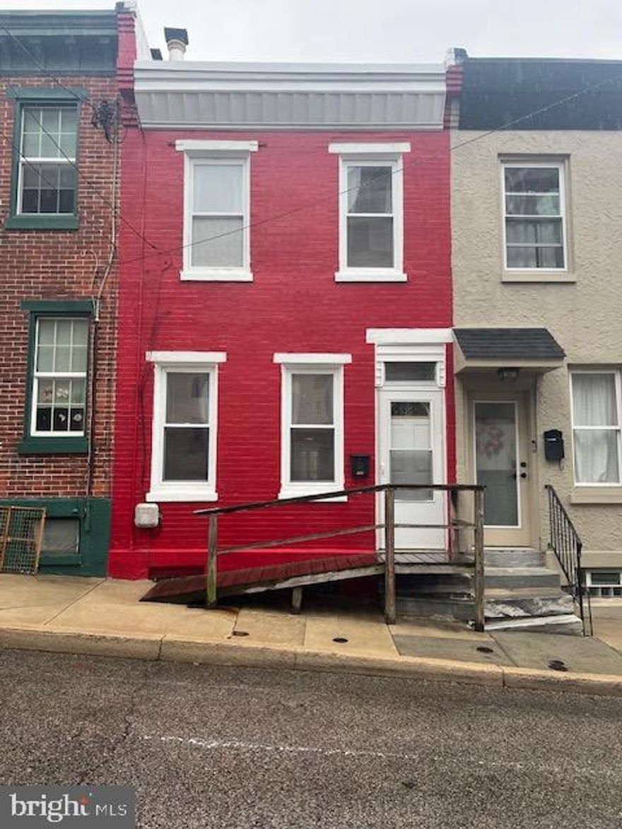 Two story townhome in the Manayunk section of Philadelphia.  First floor features living room, dining room and an eat-in kitchen. The second floor has three bedrooms and a hall bathroom. You can exit the kitchen to a covered rear patio with a fenced in yard. This home has been priced for an AS-IS sale! All of this is within walking distance to public transportation and just two blocks to all of the shops and restaurants on Main Street.