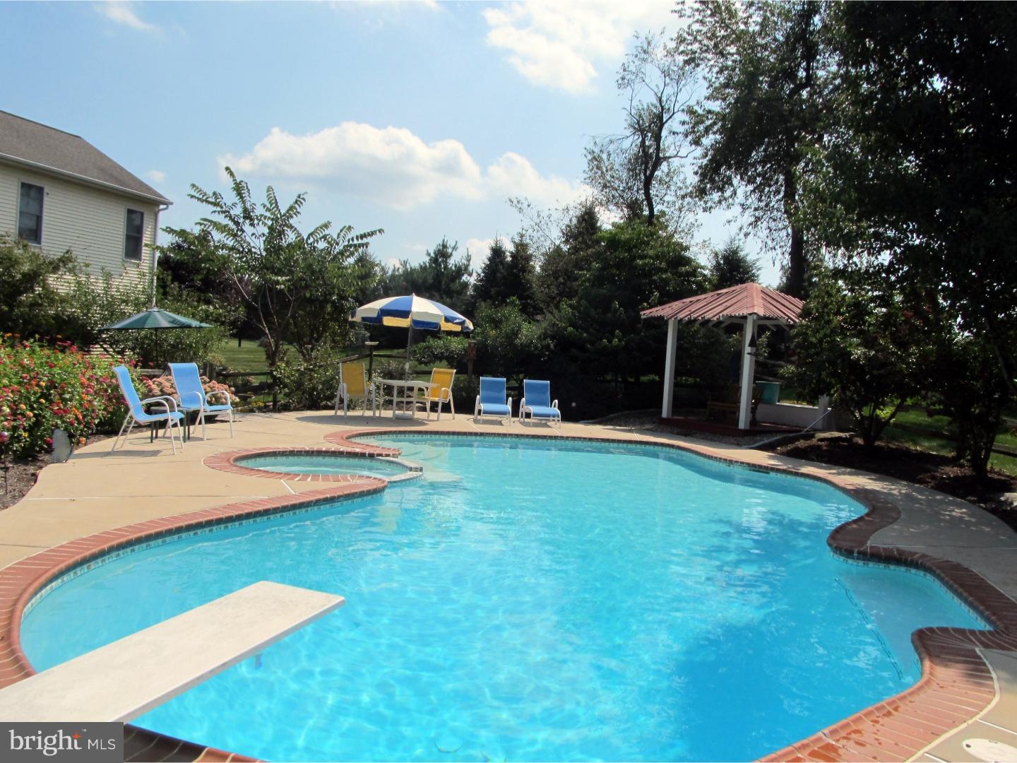 LAKERIDGE - Residential