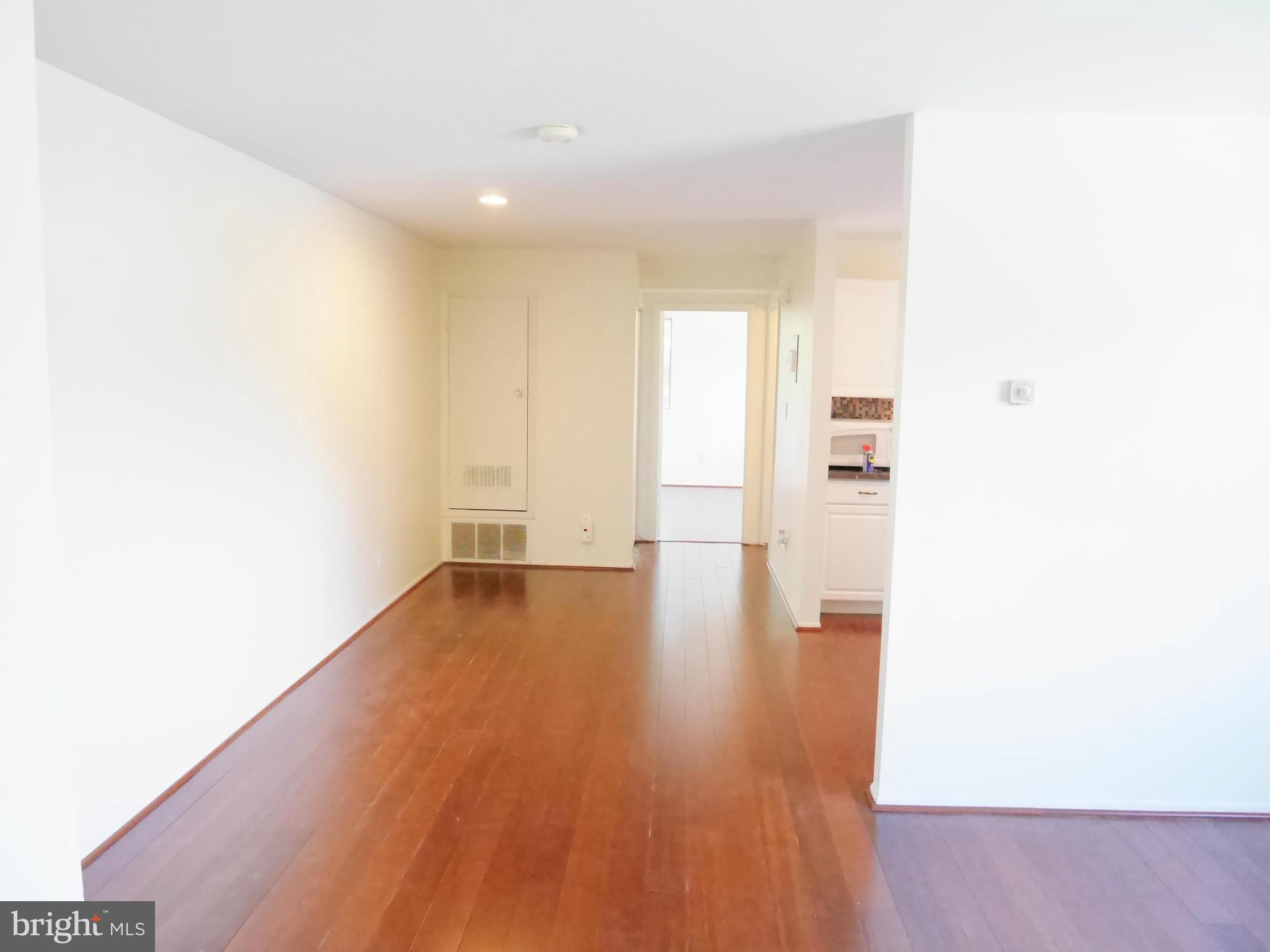 1 bedroom condominium located in Reisterstown, MD. Inclusive of appliances, On-Site Laundry Area and water is included in rent .Located near I-795, shopping centers, and great restaurants.