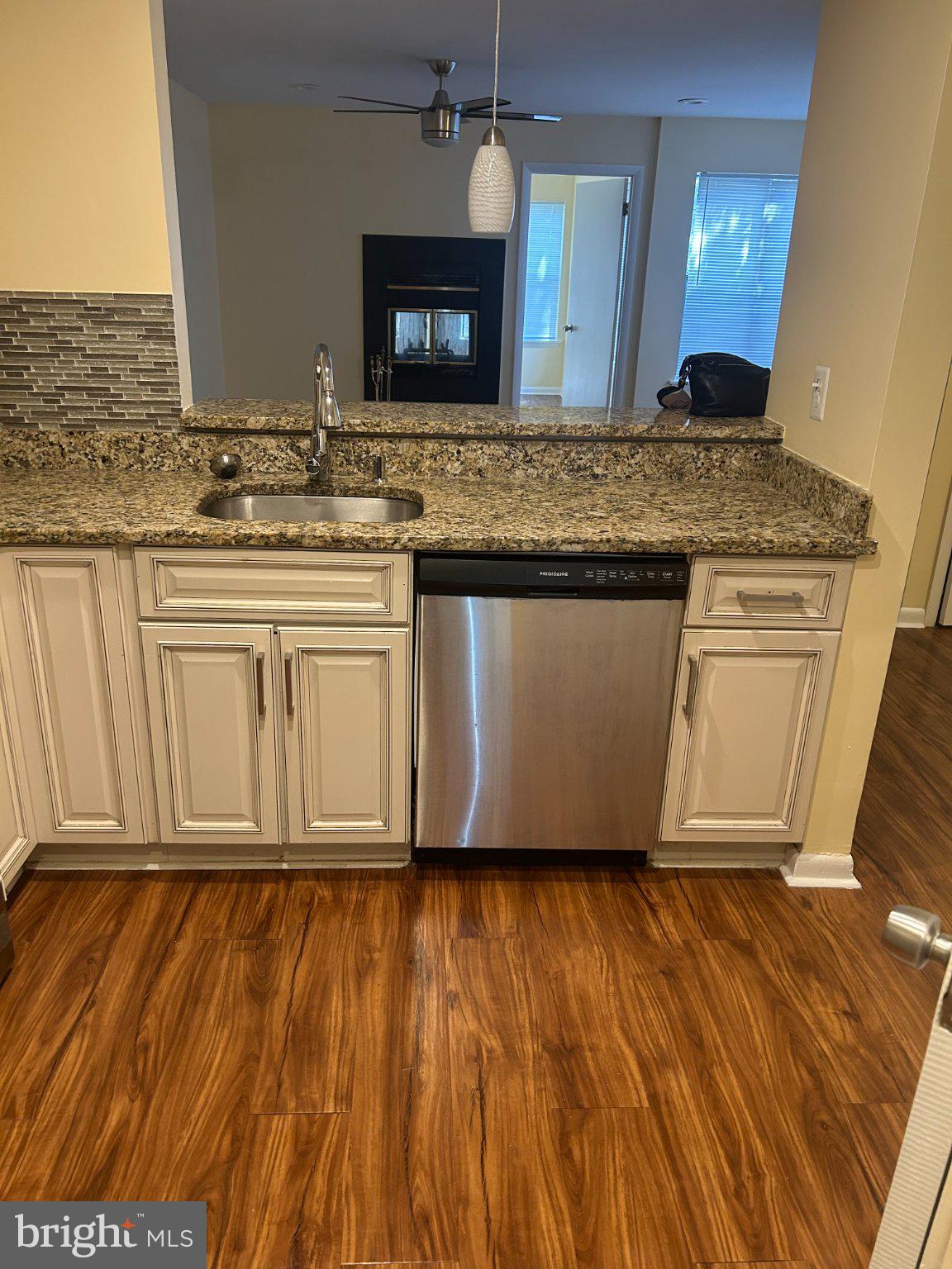 3803 SKI LODGE DRIVE 103