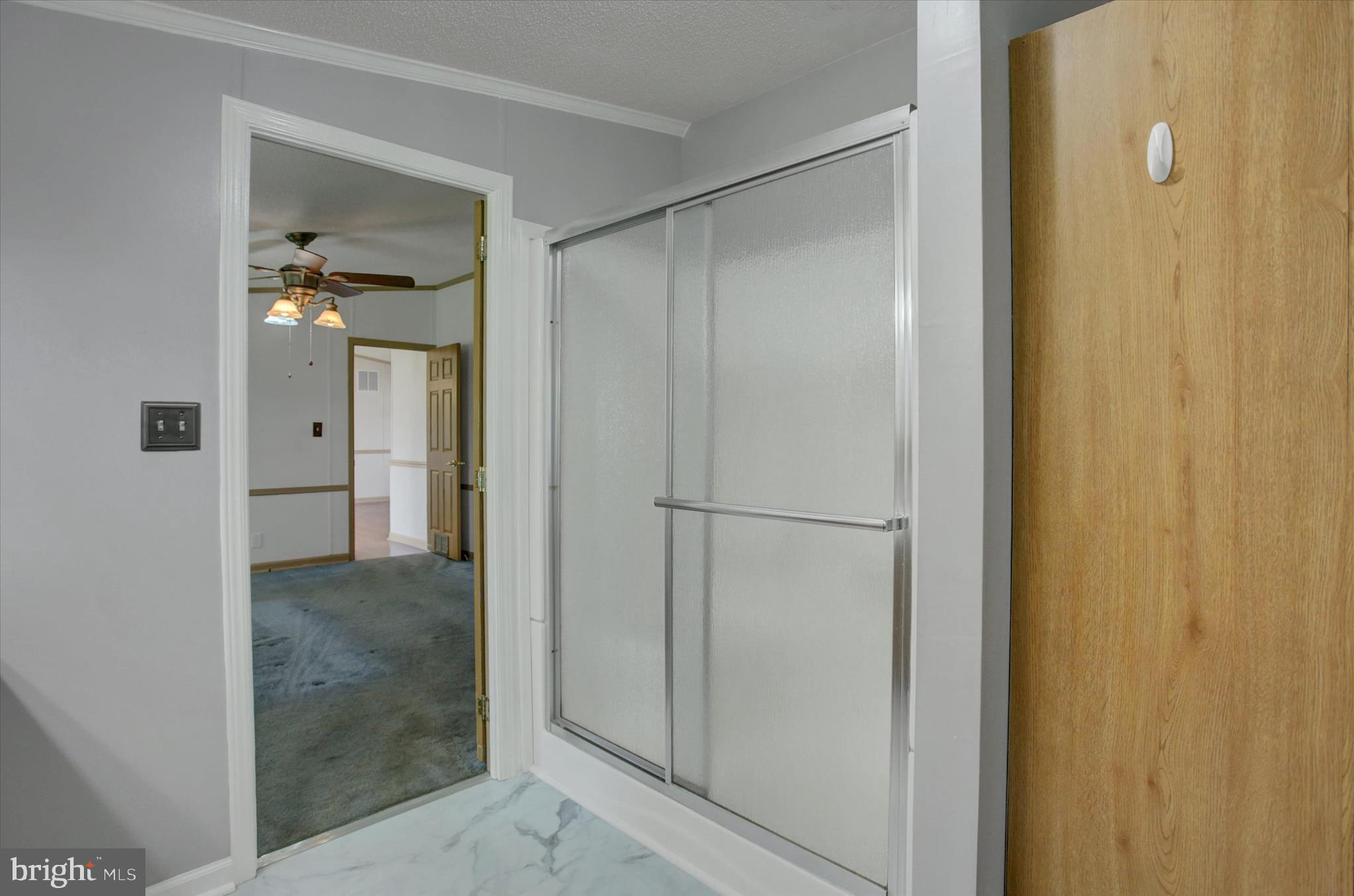 COLONIAL ESTATES - Residential