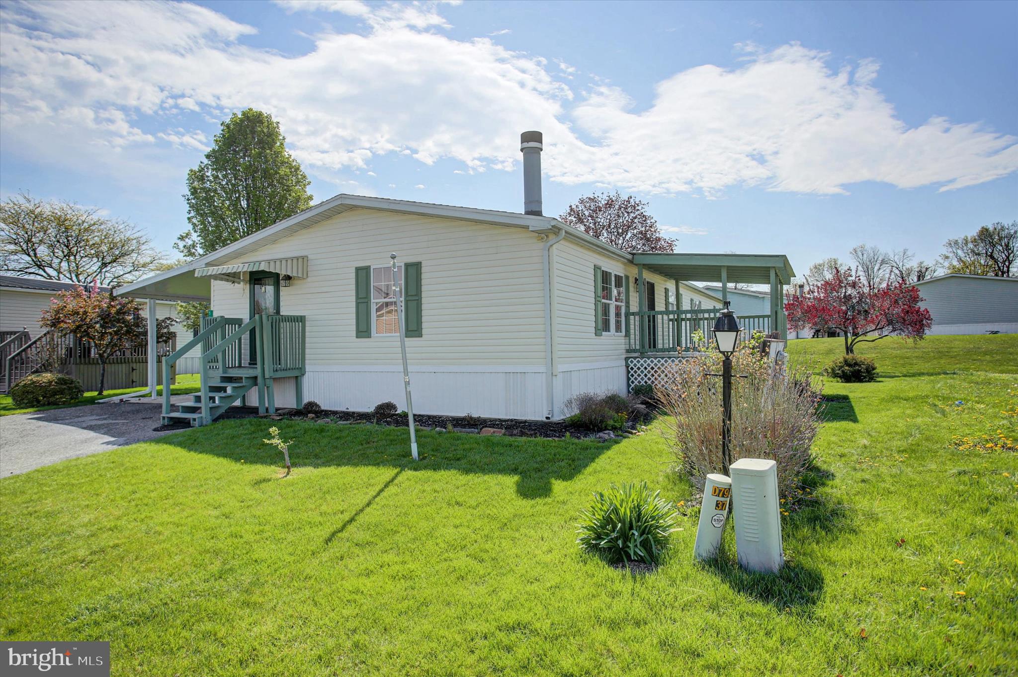 COLONIAL ESTATES - Residential