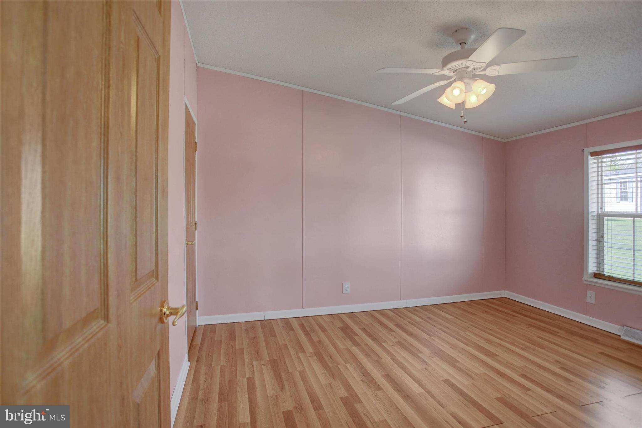 COLONIAL ESTATES - Residential