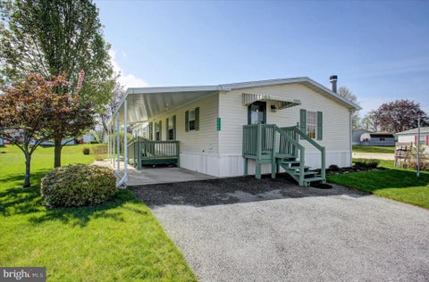Mobile Home For Sale - 5664 Claridge Court<br/> Franklin County, FAYETTEVILLE, PA 17222