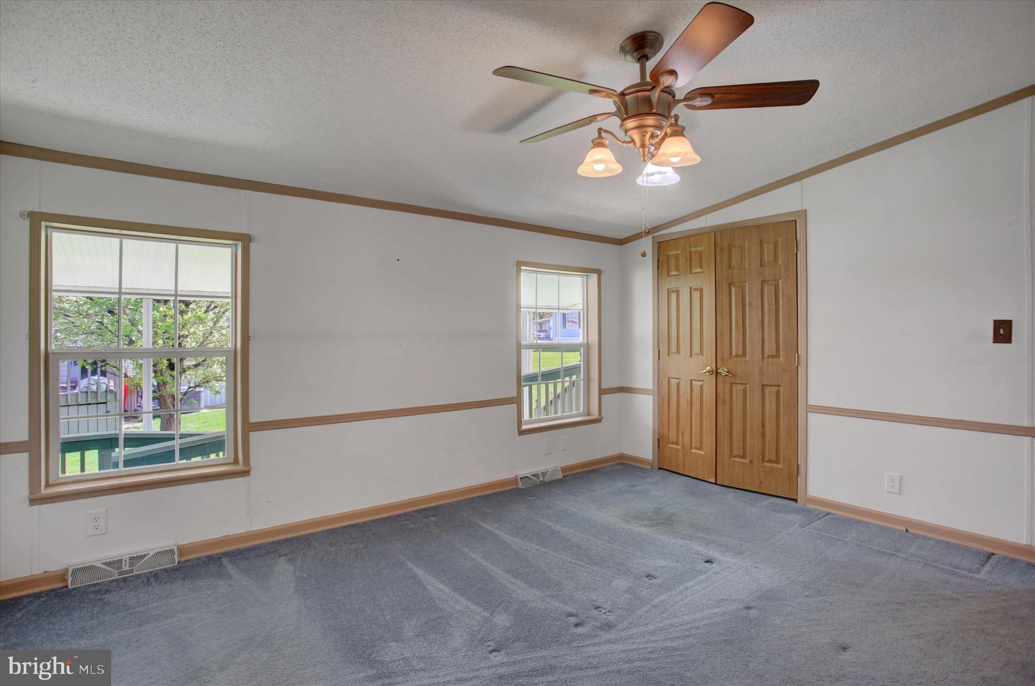 COLONIAL ESTATES - Residential