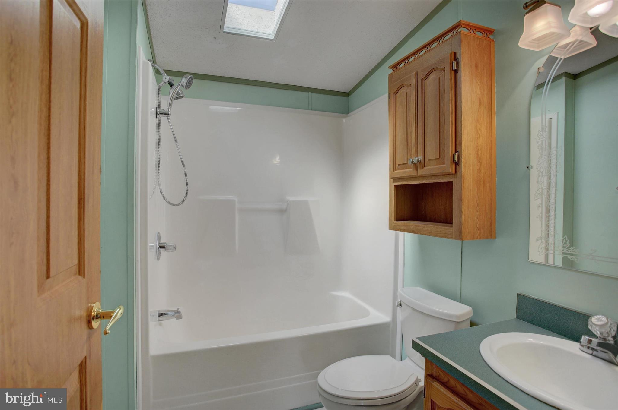 COLONIAL ESTATES - Residential