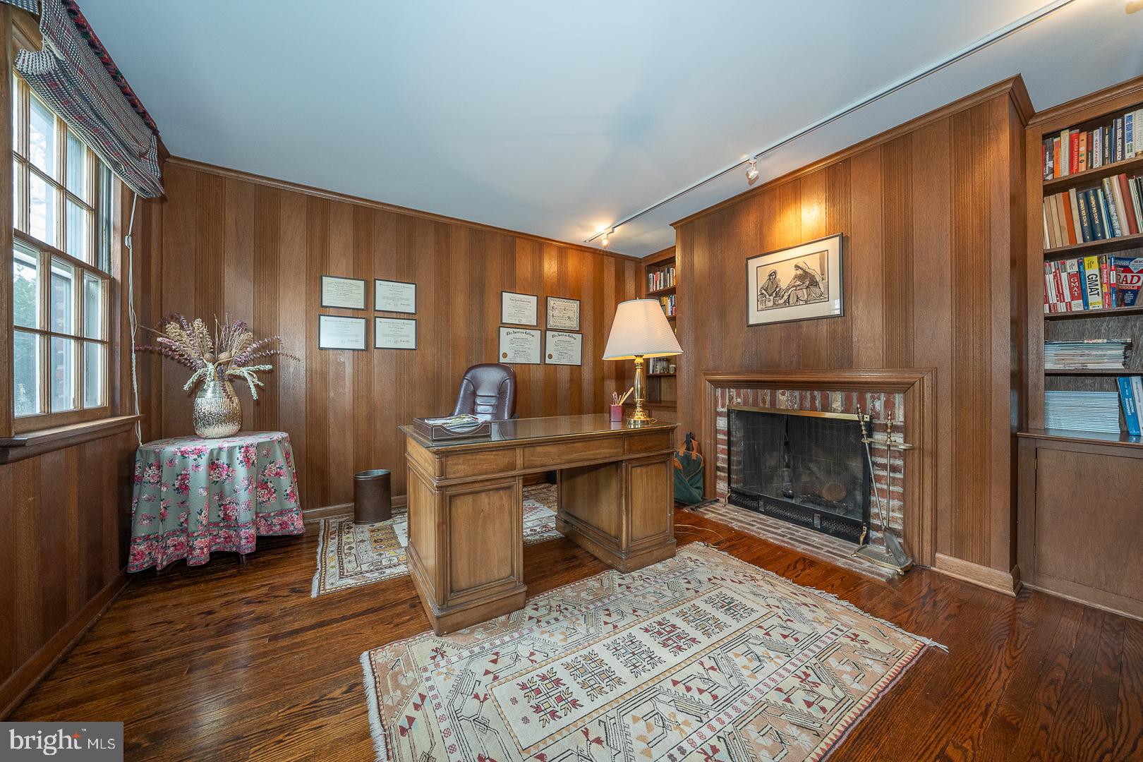 SPRING MILL - Residential