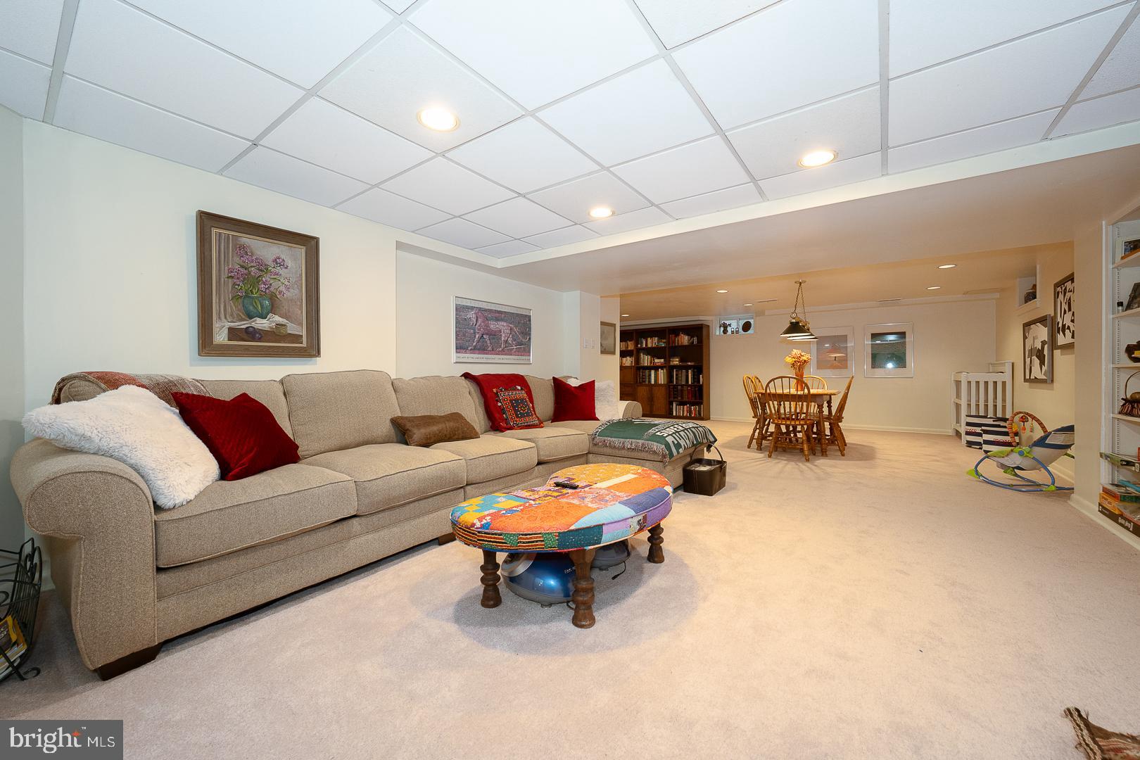 SPRING MILL - Residential