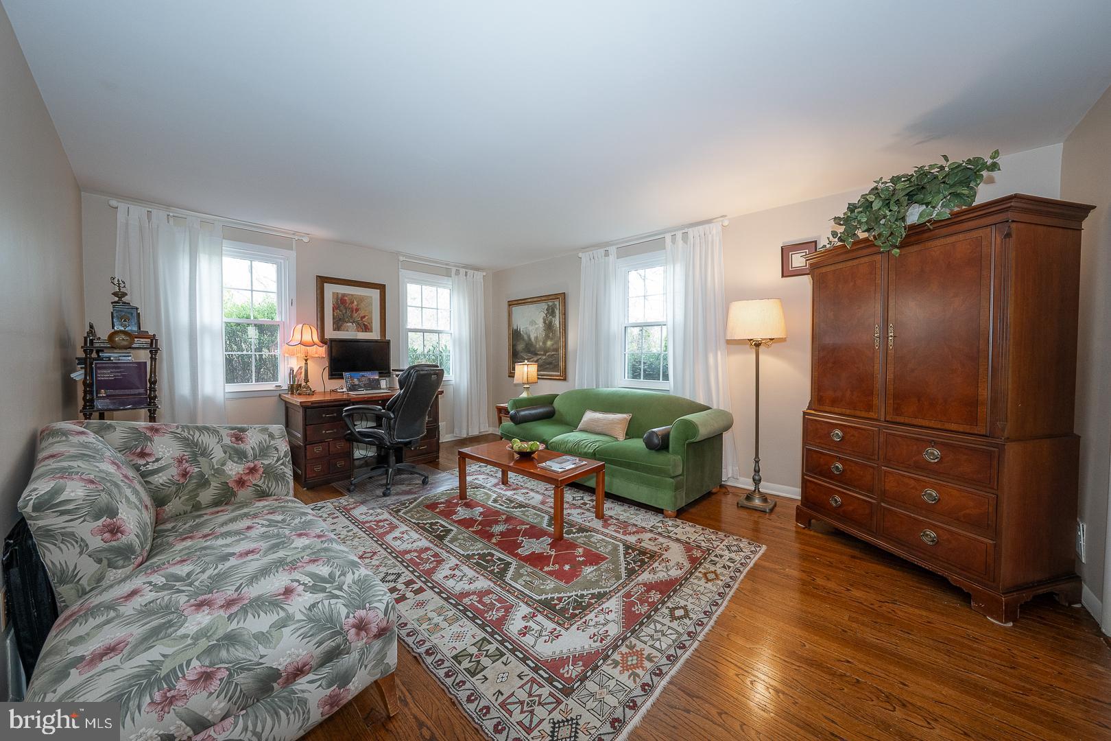 SPRING MILL - Residential