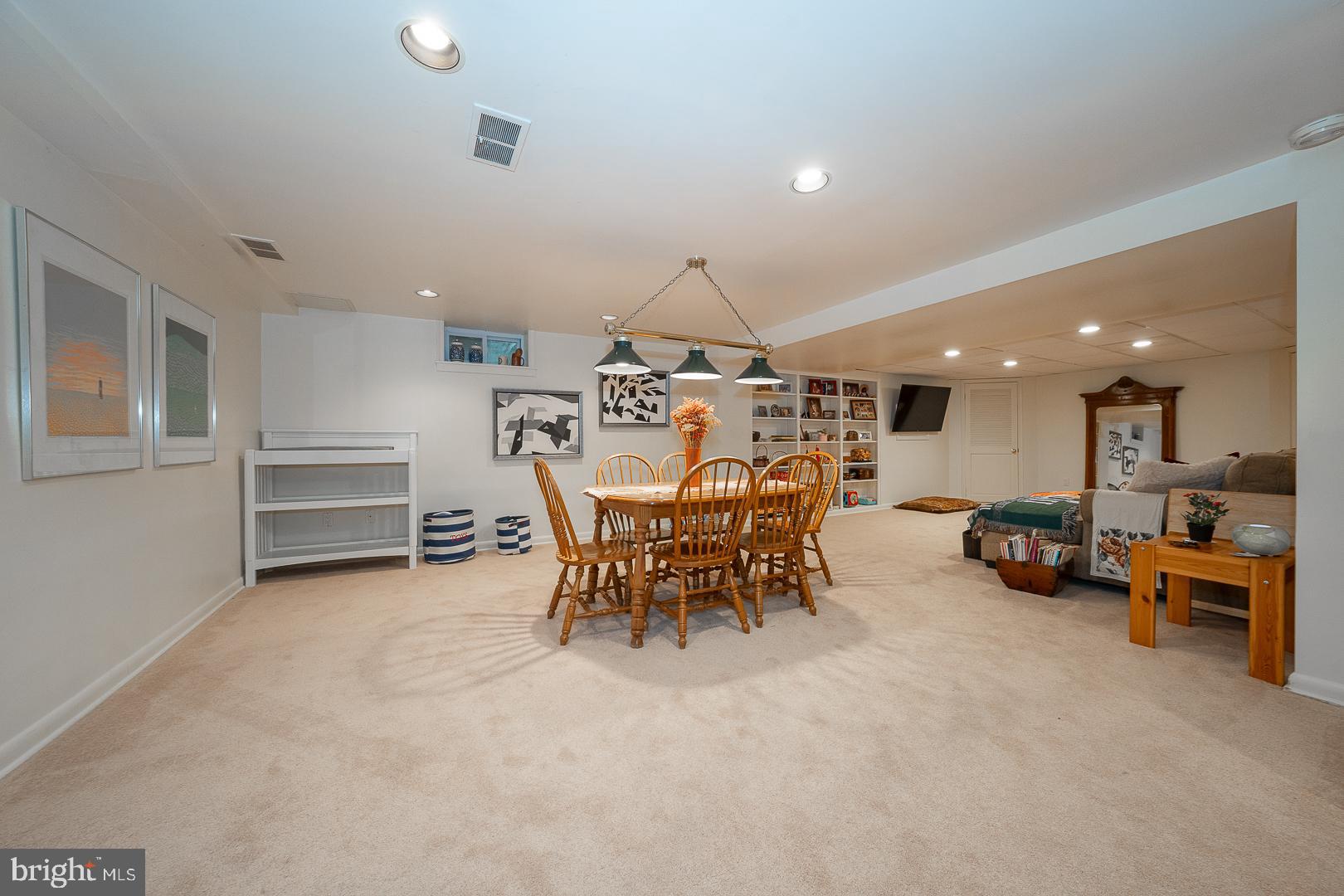 SPRING MILL - Residential