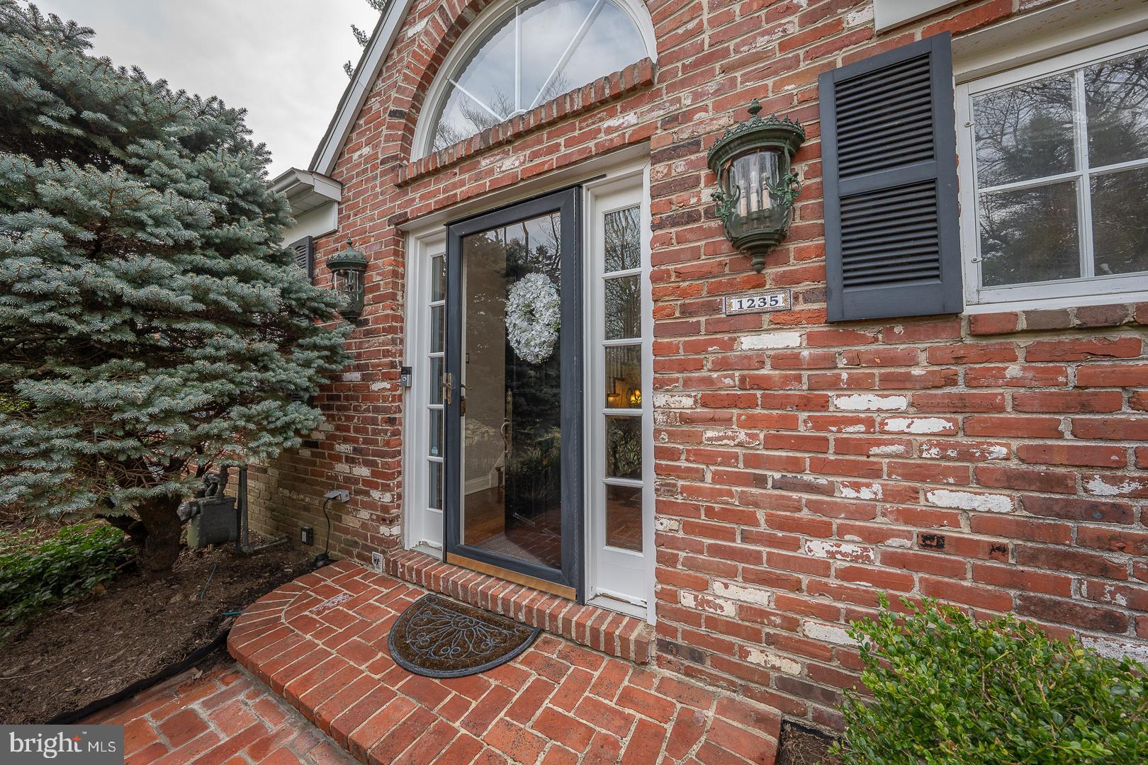 SPRING MILL - Residential