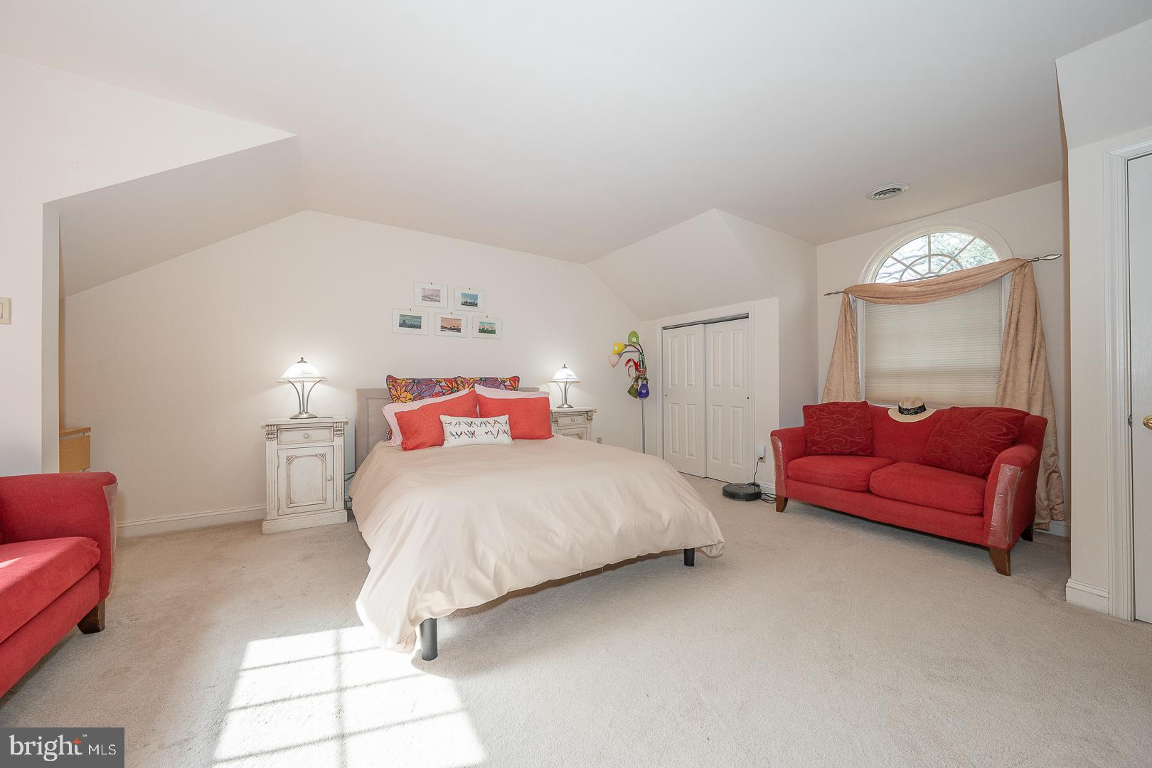 SPRING MILL - Residential