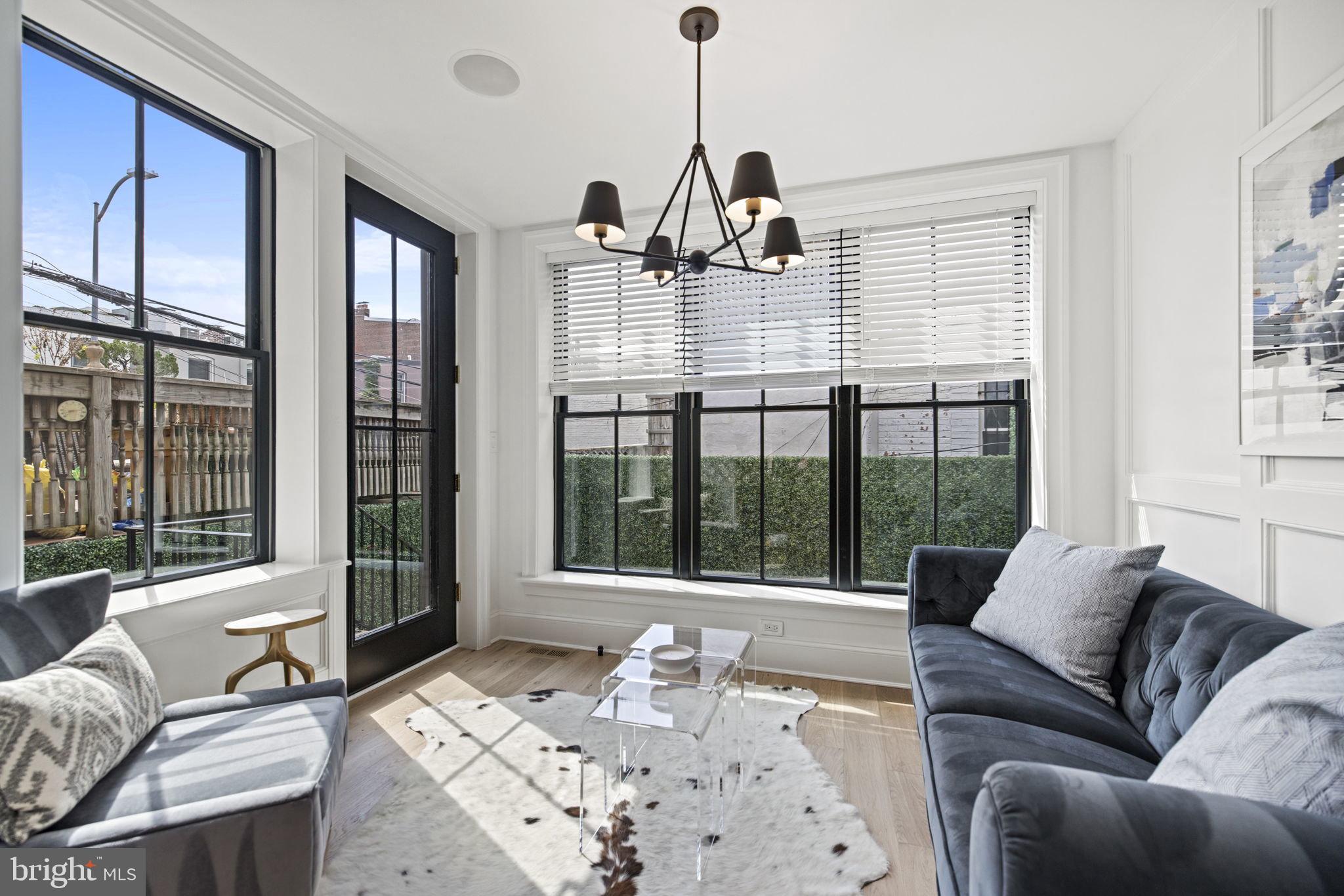 DUPONT CIRCLE - Residential