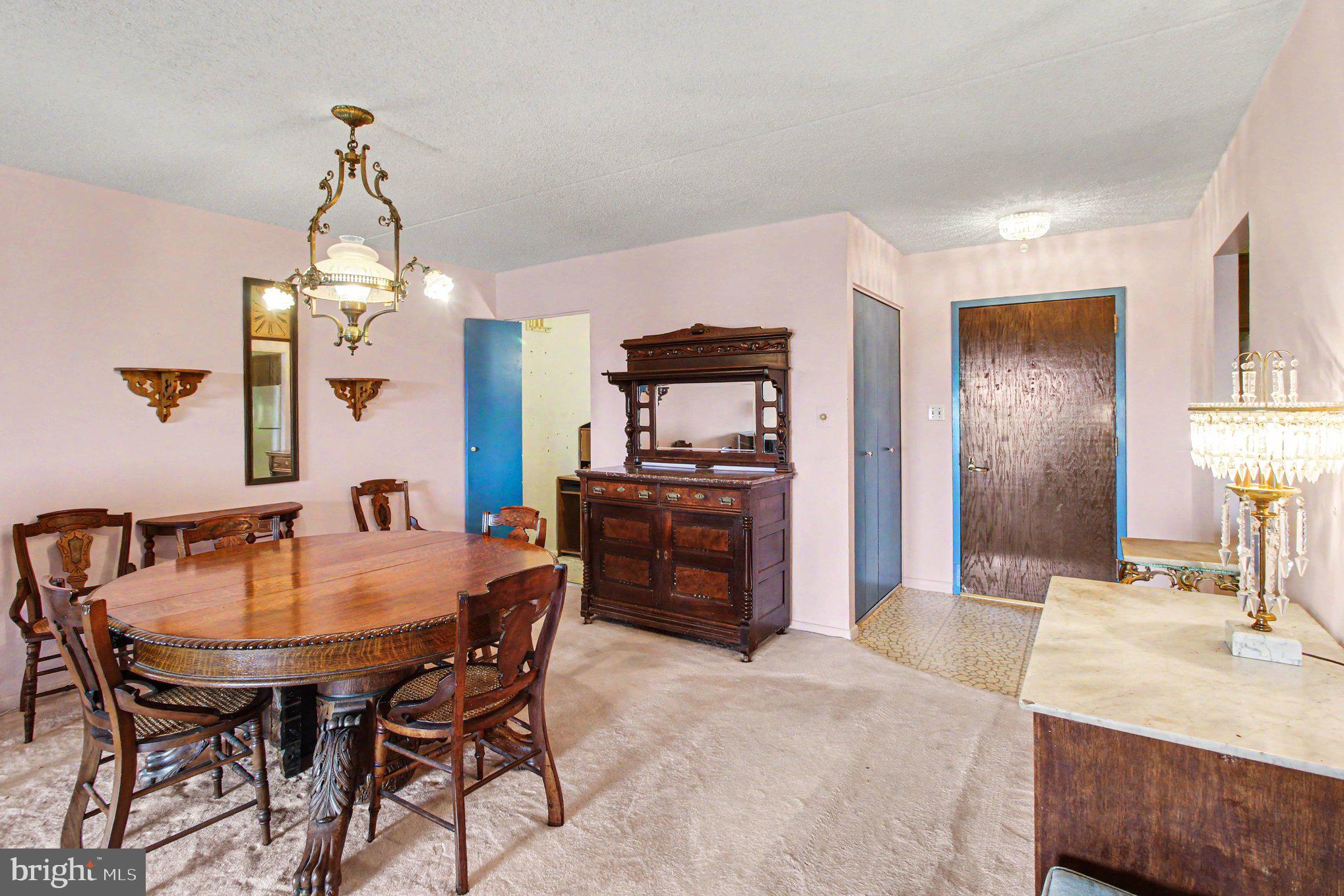VALLEY FORGE TOWER - Residential