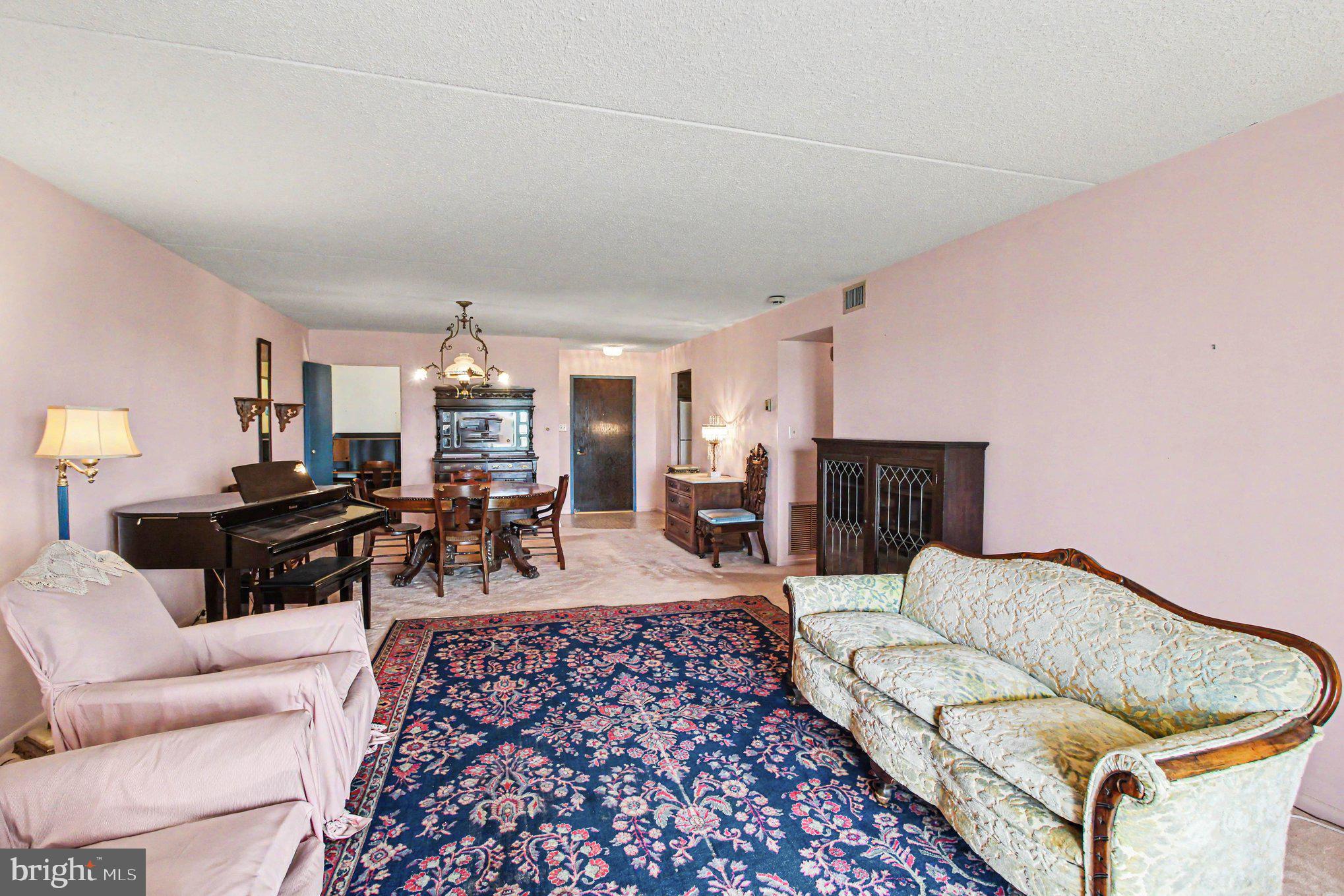 VALLEY FORGE TOWER - Residential
