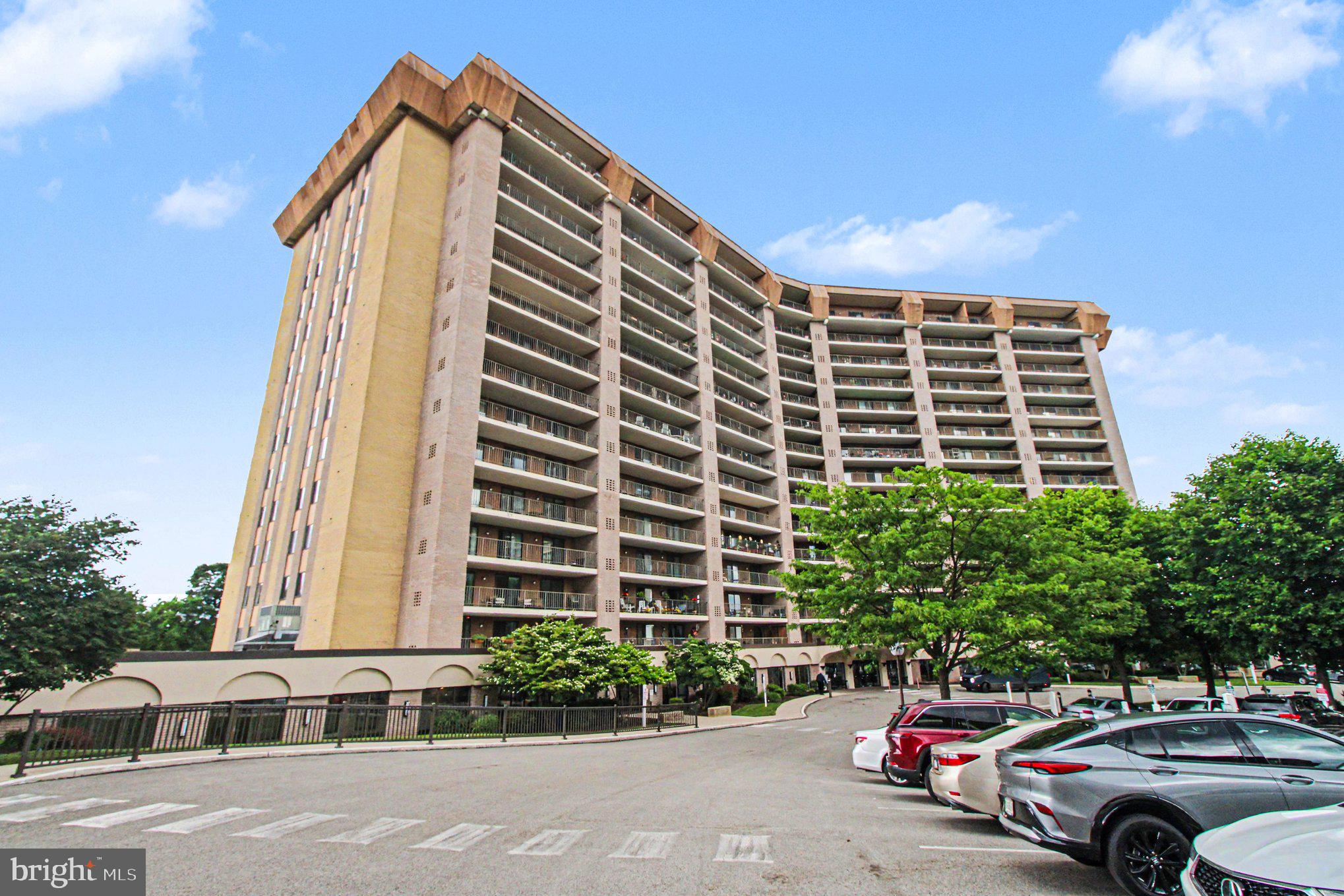 VALLEY FORGE TOWER - Residential