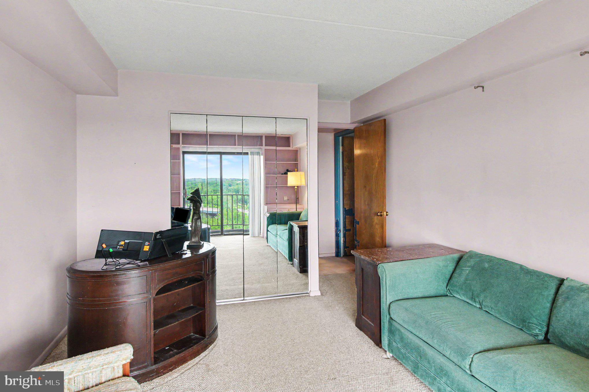 VALLEY FORGE TOWER - Residential