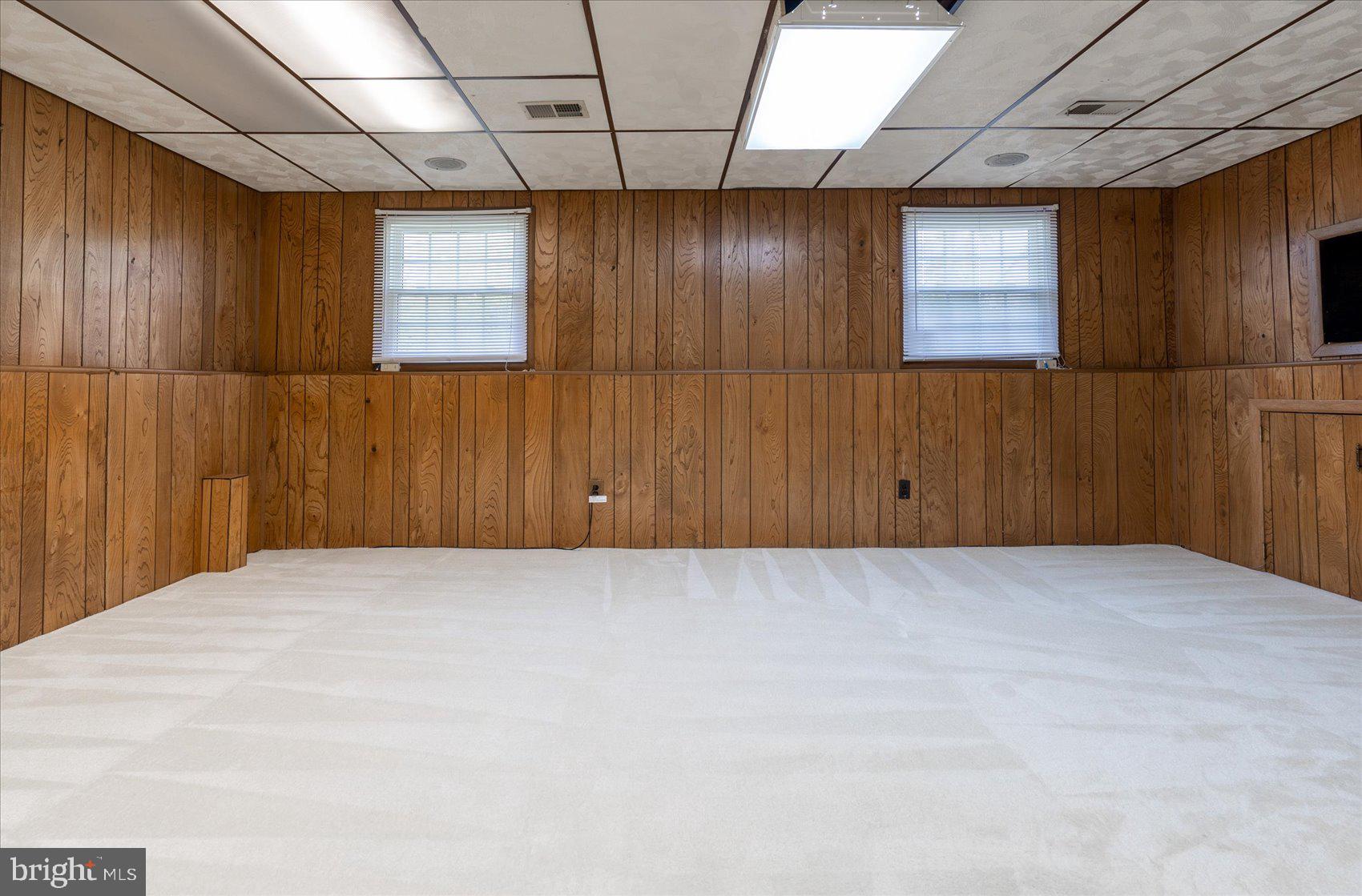 NOTTINGHAM WOODS - Residential