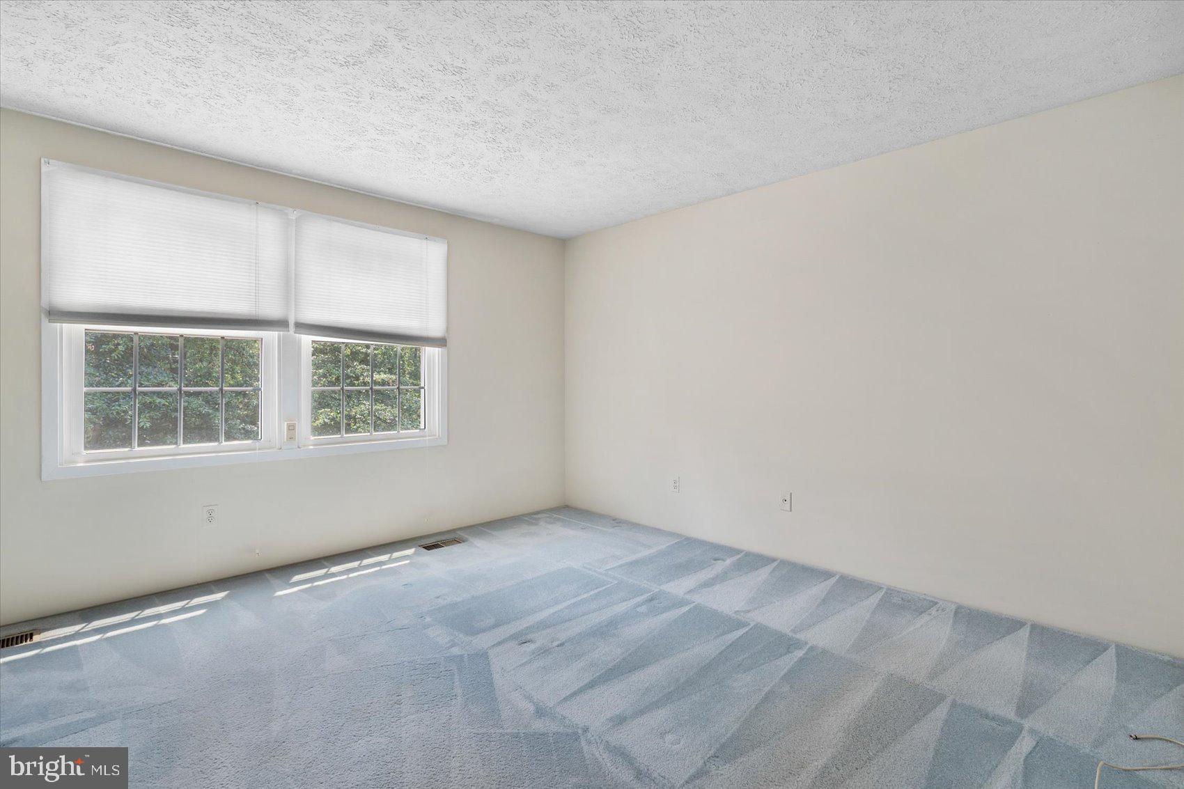 NOTTINGHAM WOODS - Residential