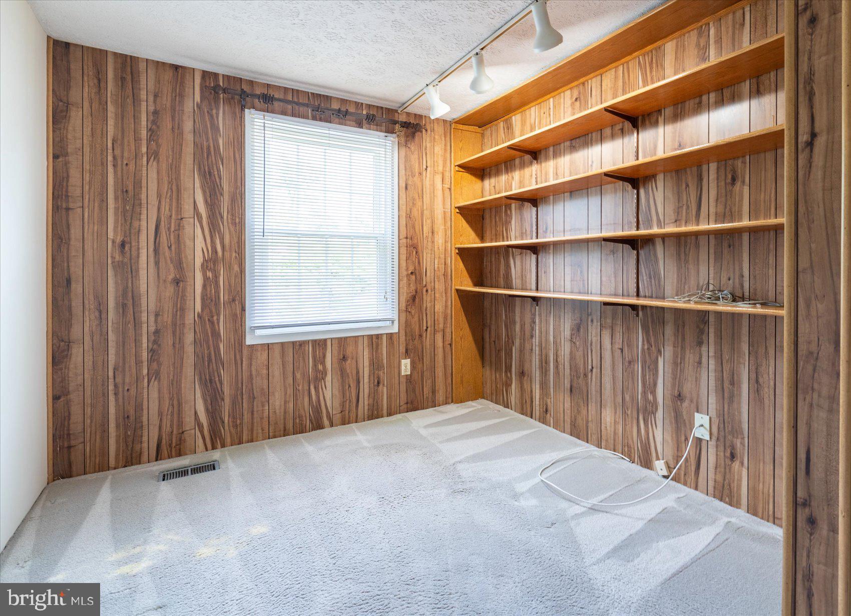 NOTTINGHAM WOODS - Residential