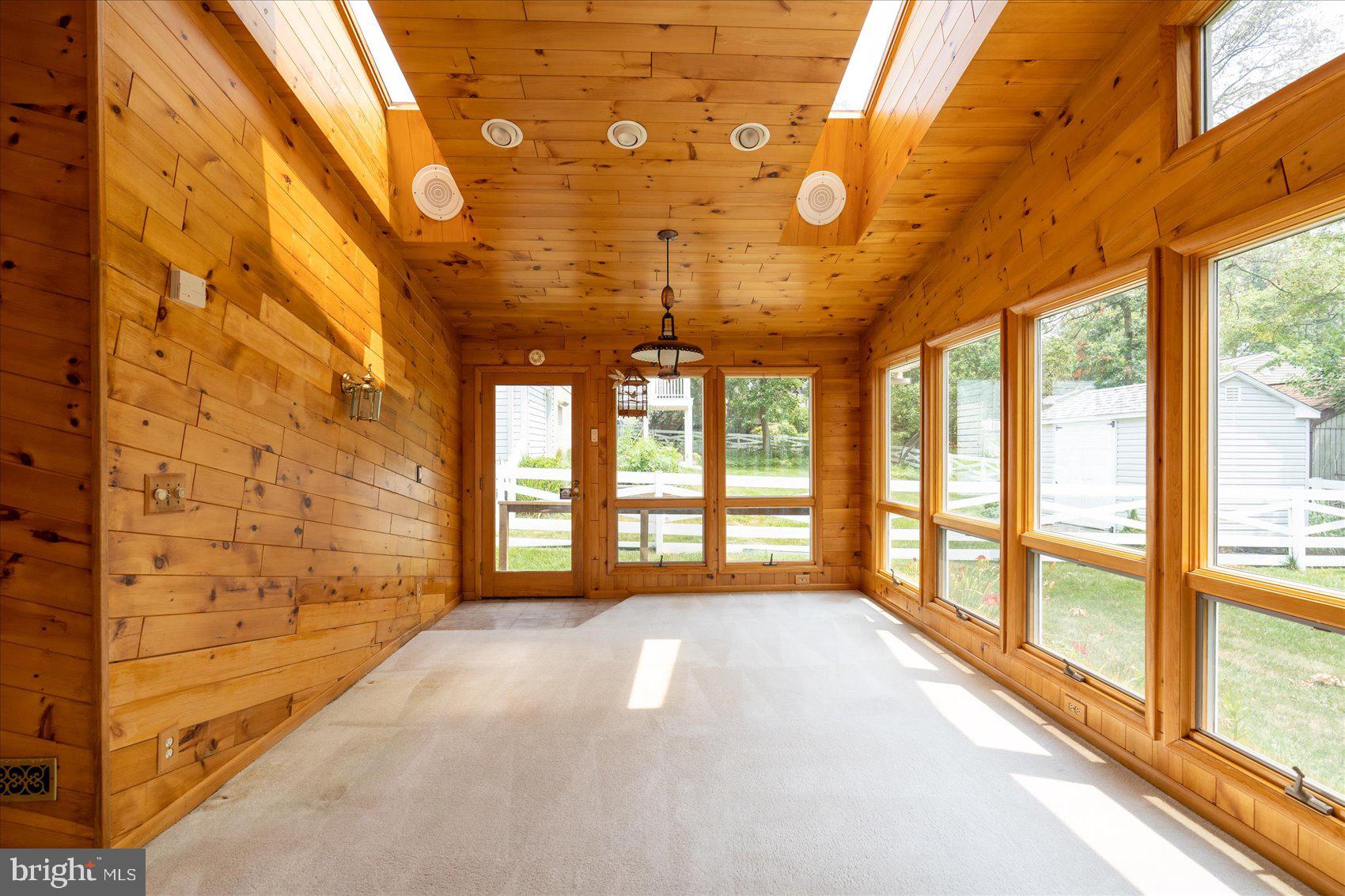 NOTTINGHAM WOODS - Residential